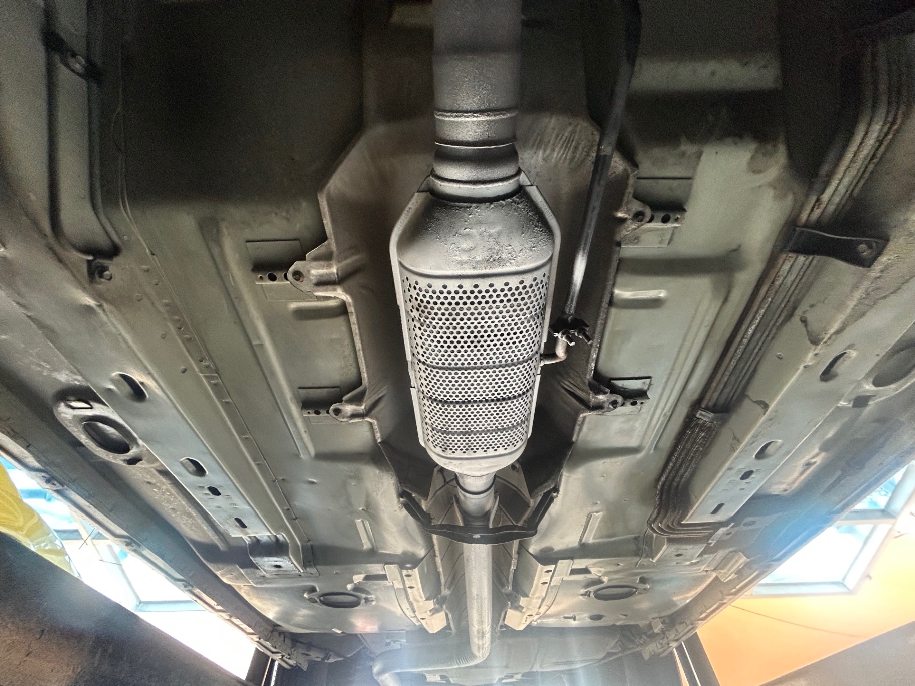 Vehicle photo 35