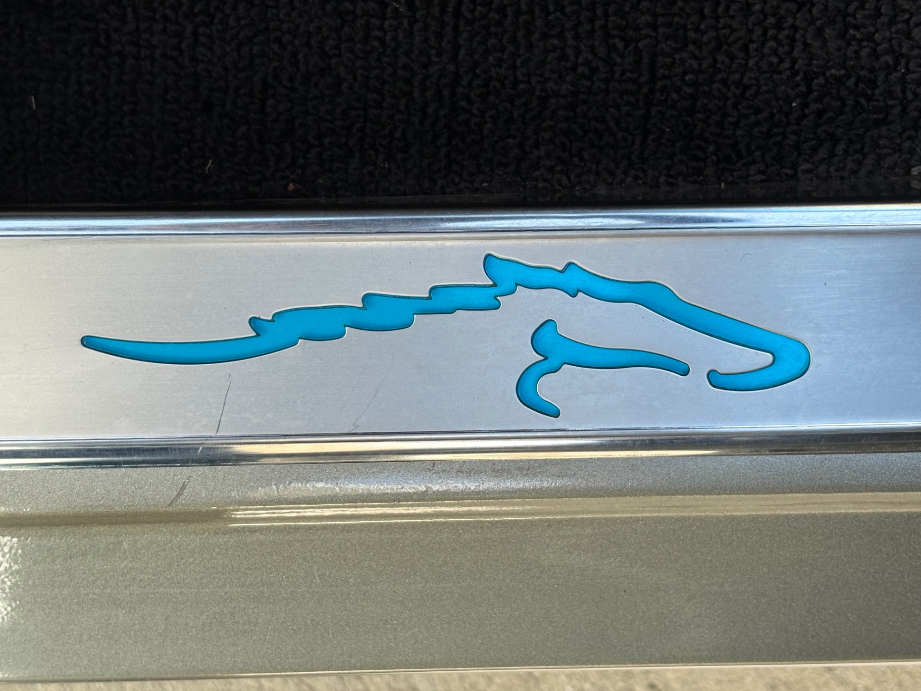 Vehicle photo 42