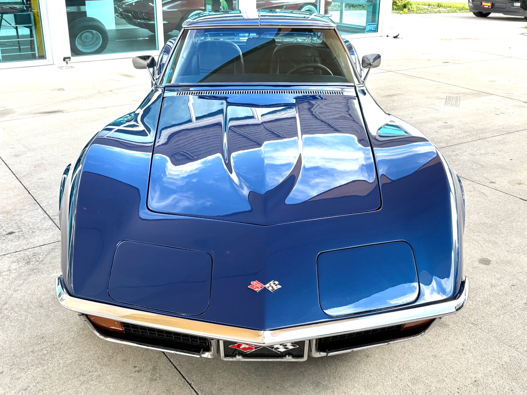 Vehicle photo 3