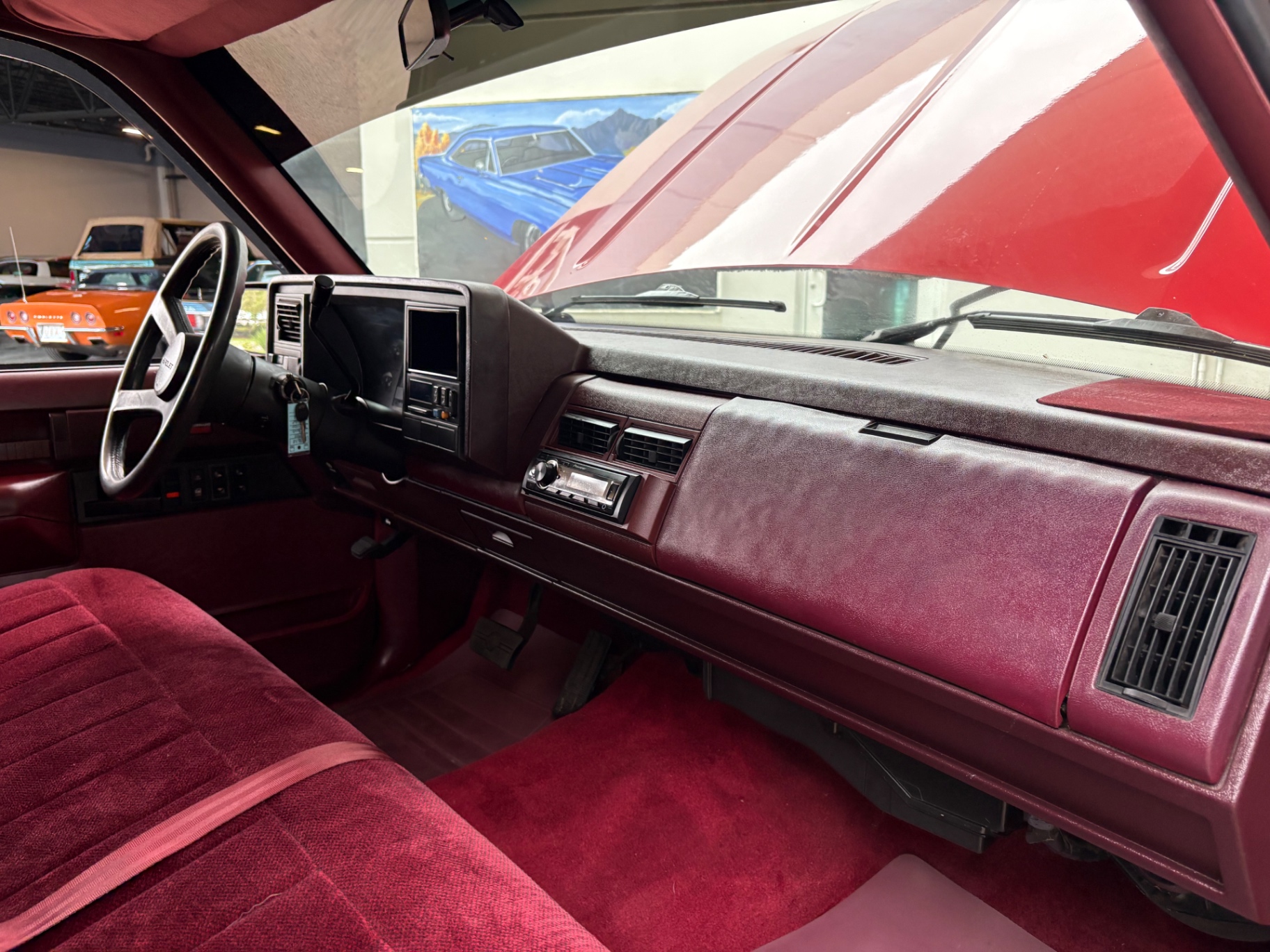 Vehicle photo 35