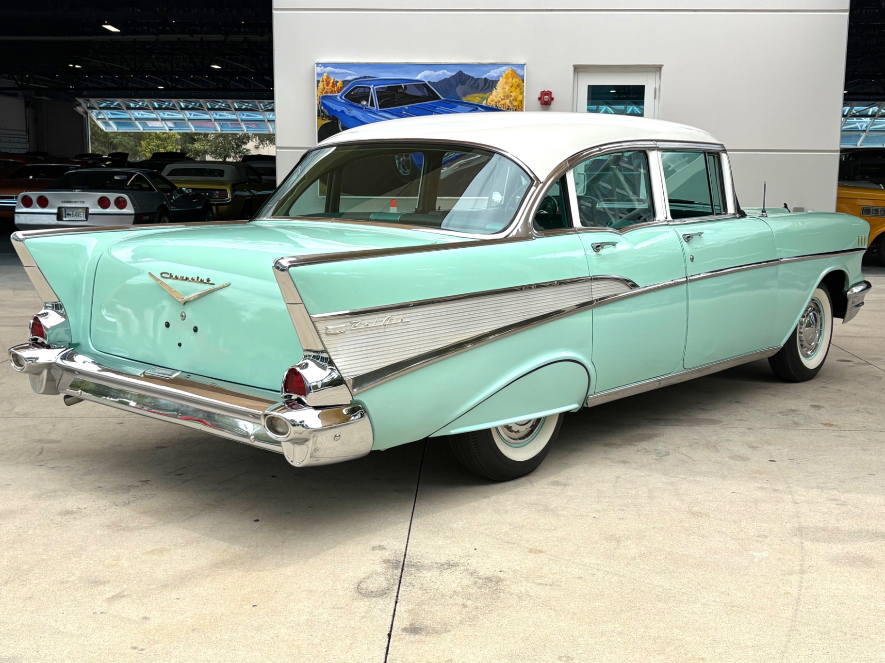 Vehicle photo 6