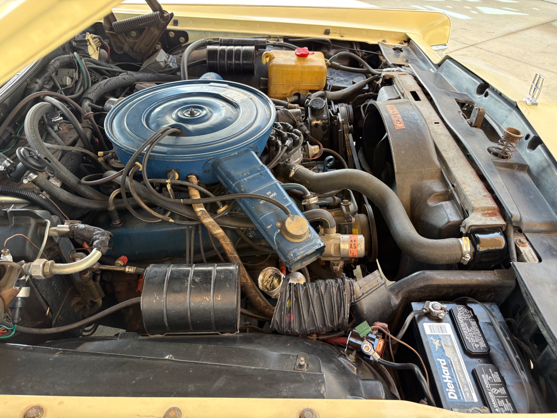 Vehicle photo 25