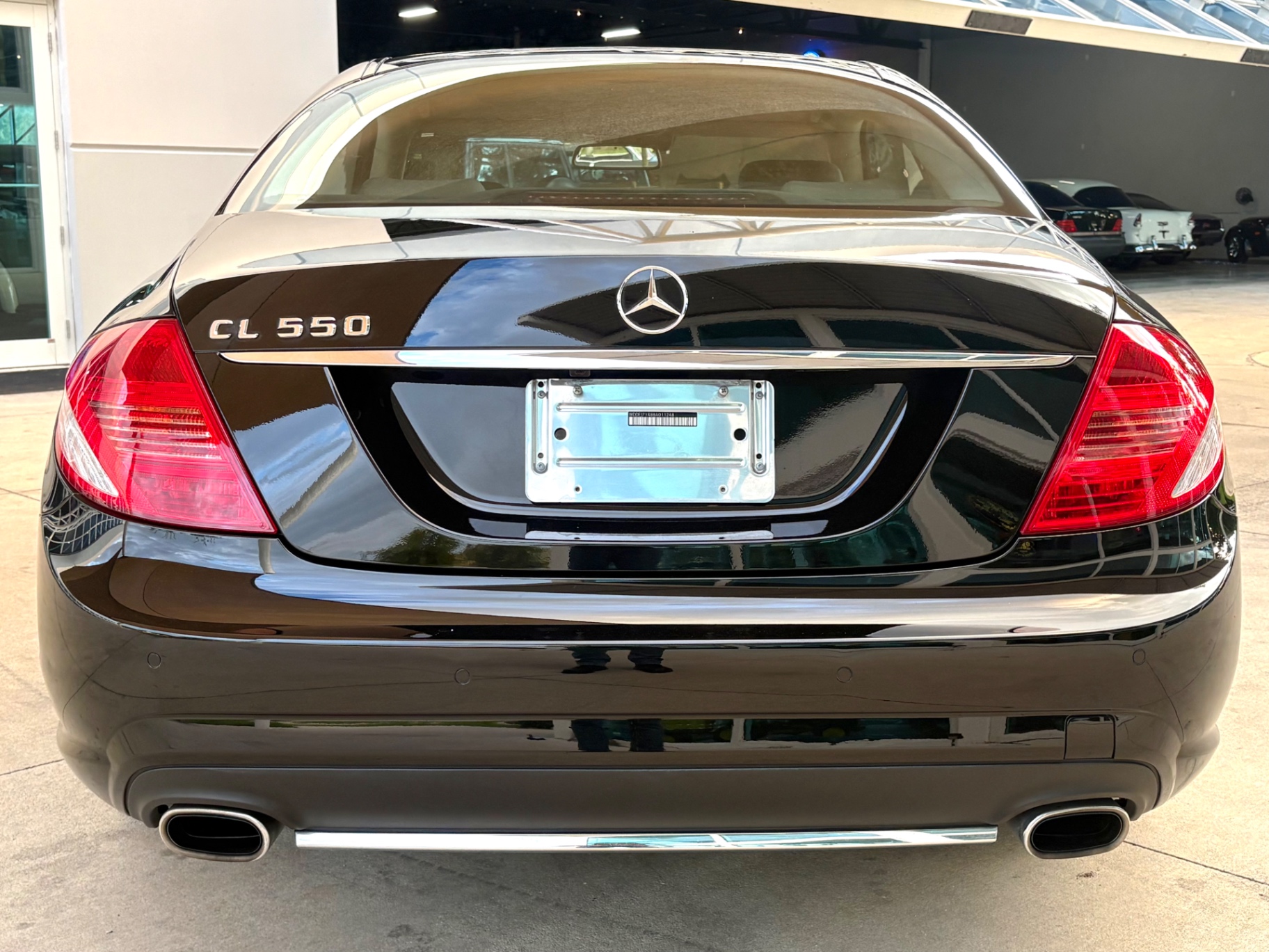 Vehicle photo 7
