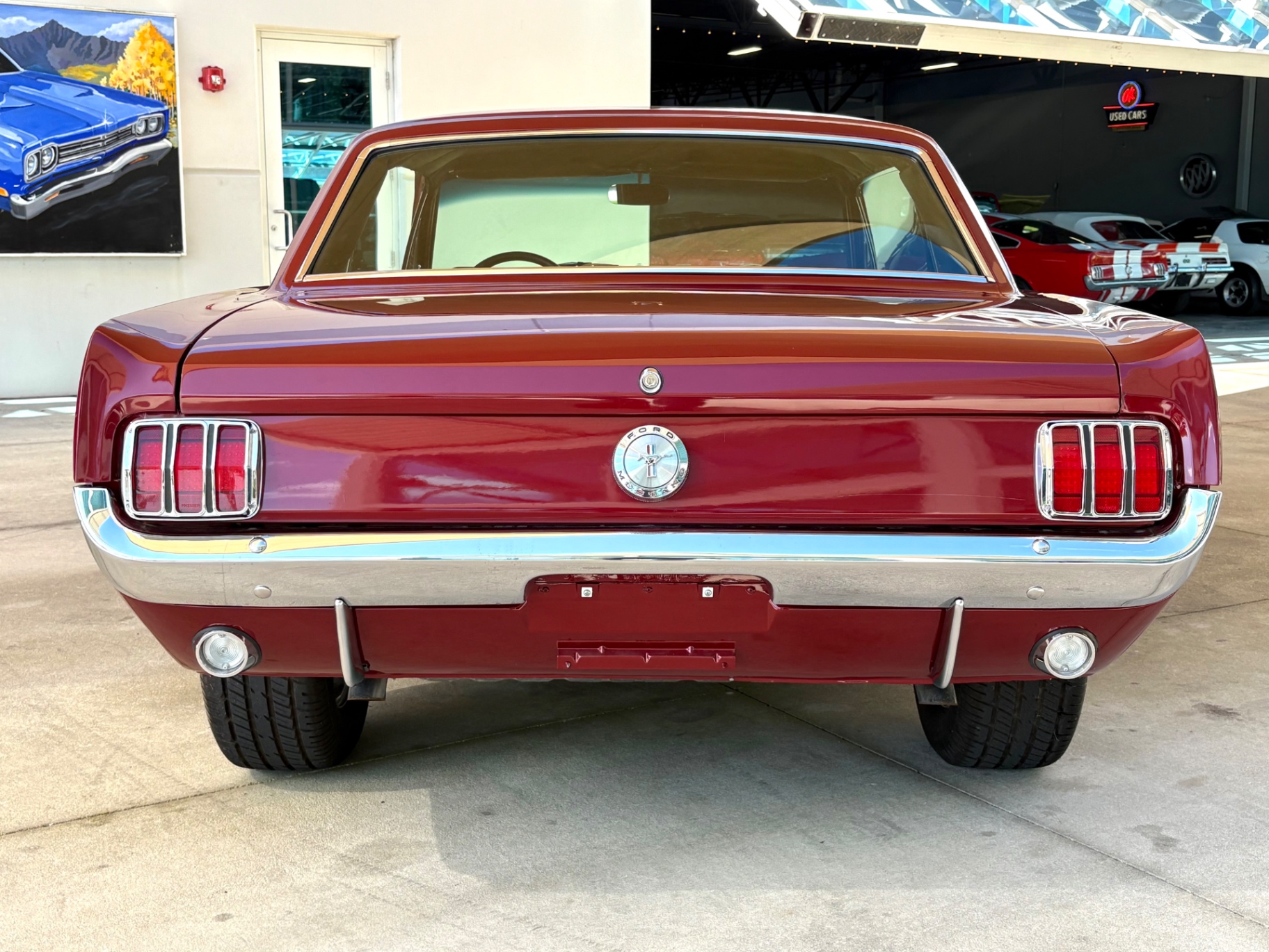 Vehicle photo 6