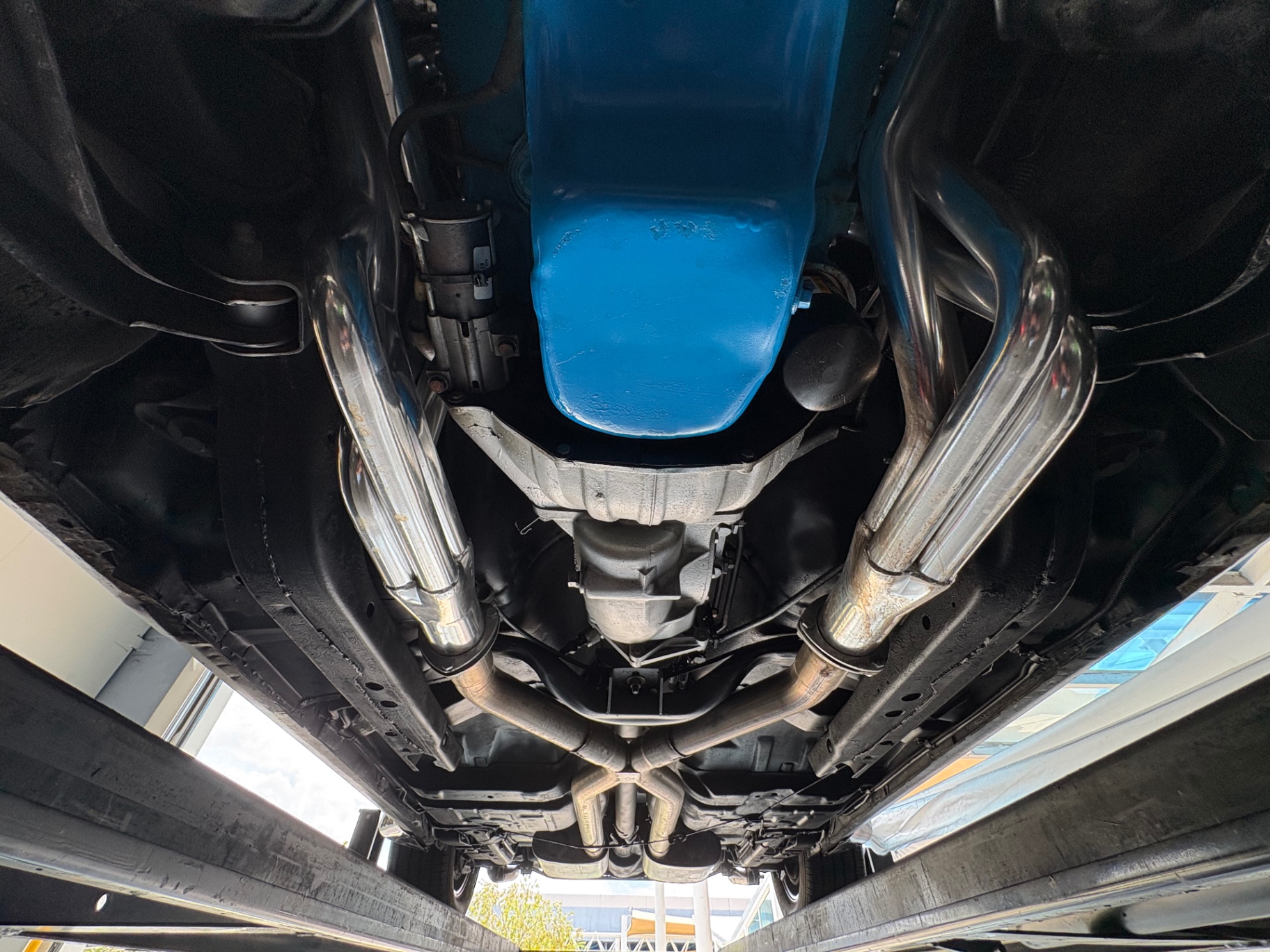 Vehicle photo 57
