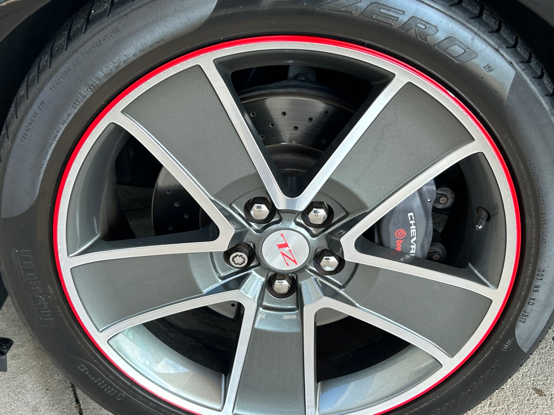 Vehicle photo 12