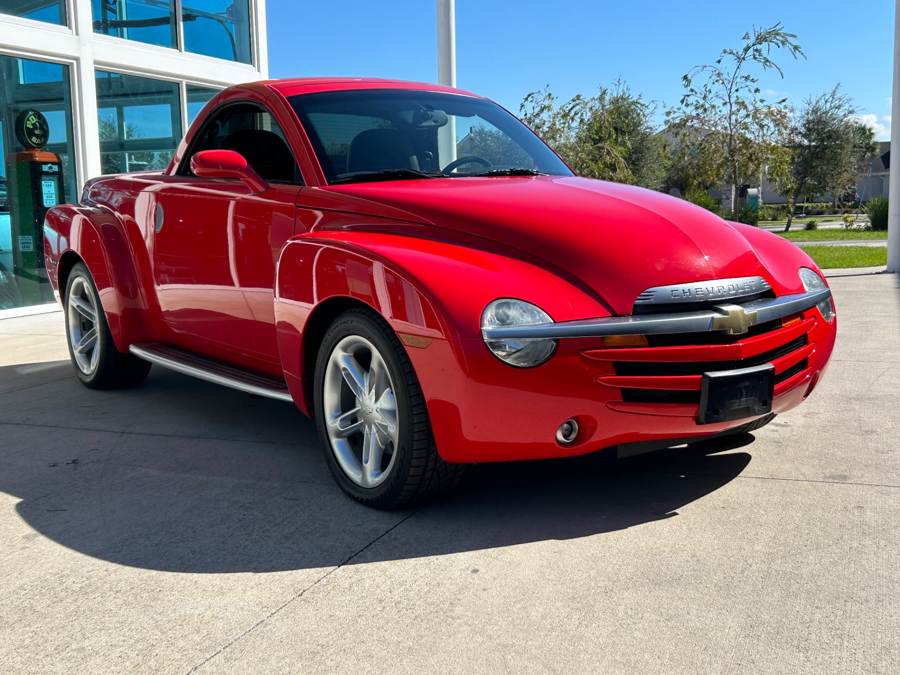 2003 Chevrolet SSR LS photo 3