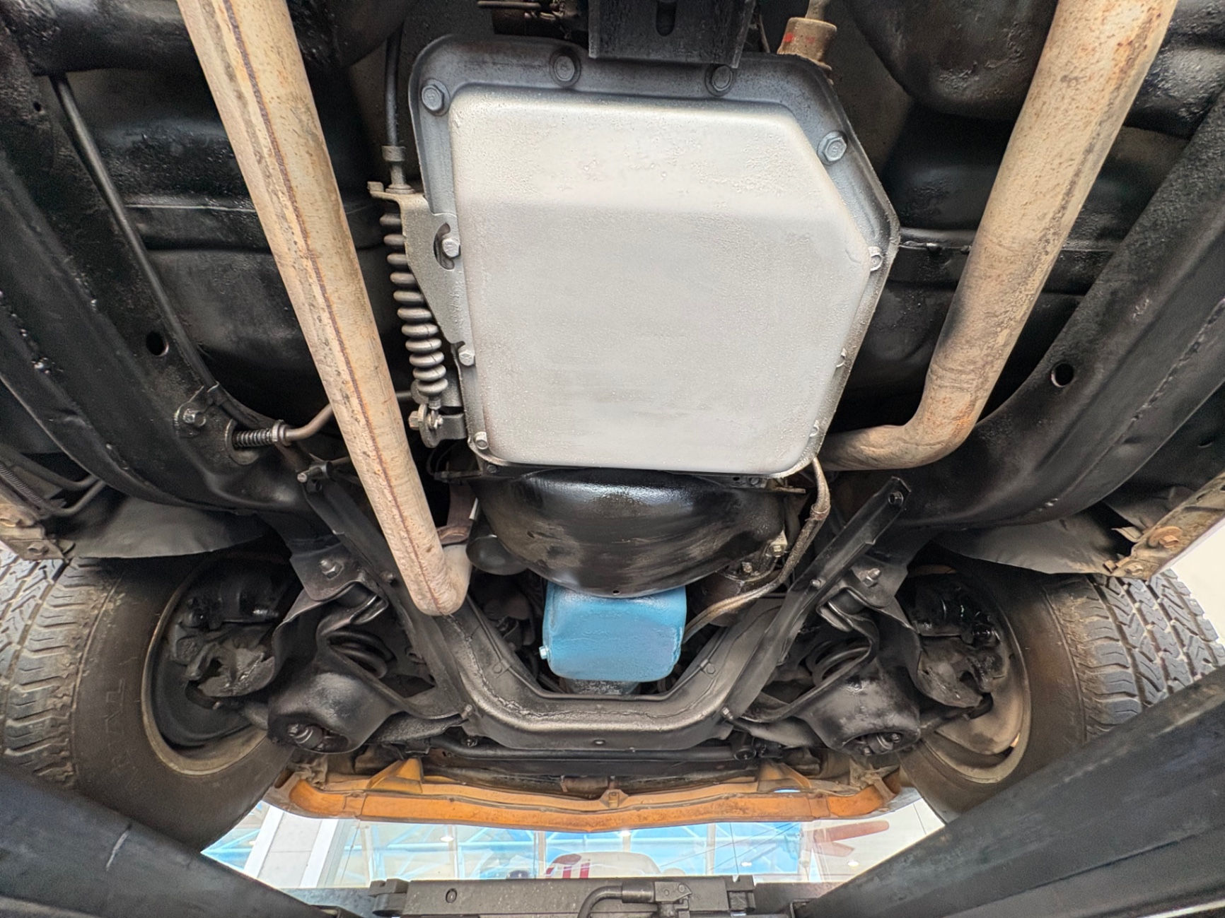 Vehicle photo 35