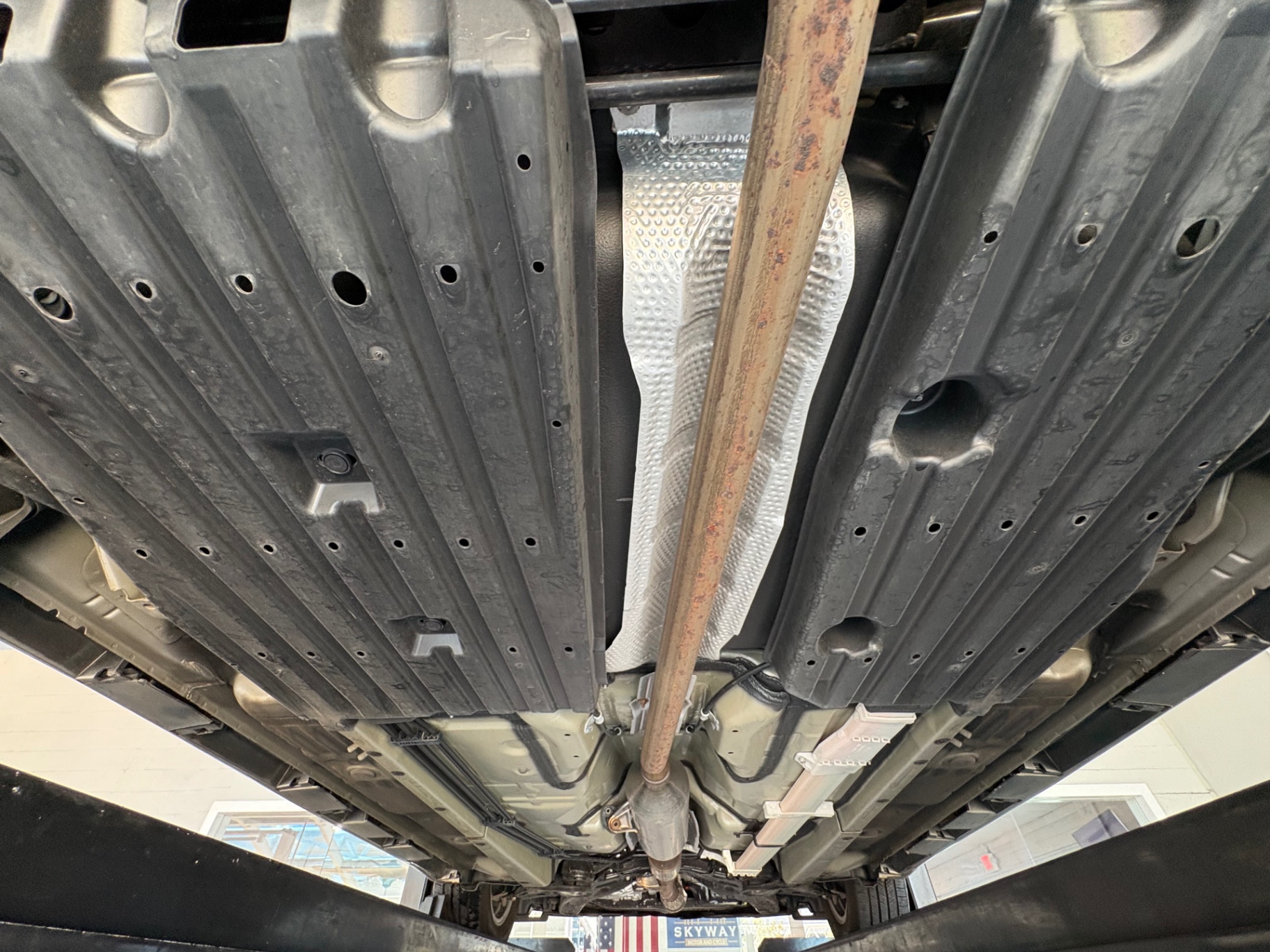 Vehicle photo 47
