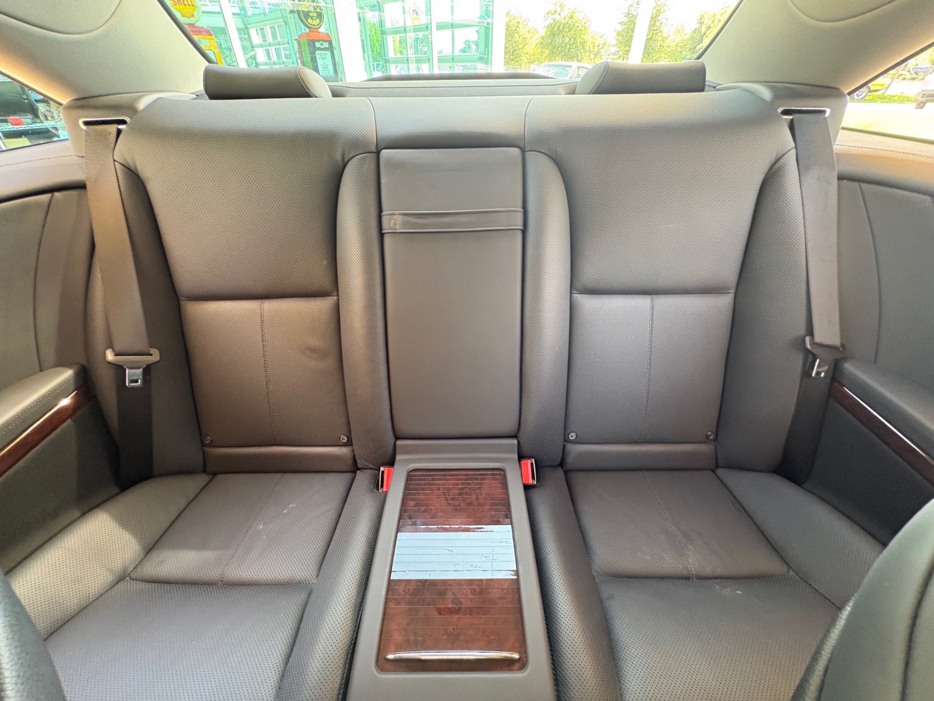 Vehicle photo 32
