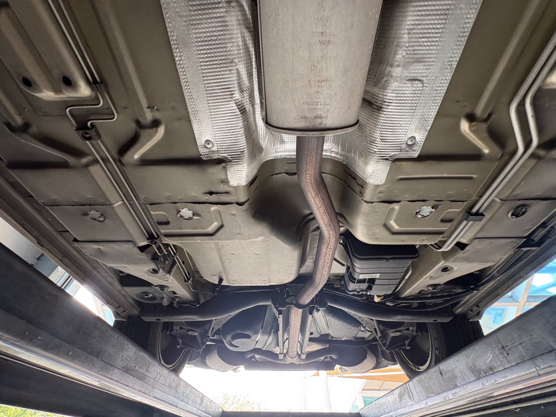 Vehicle photo 61