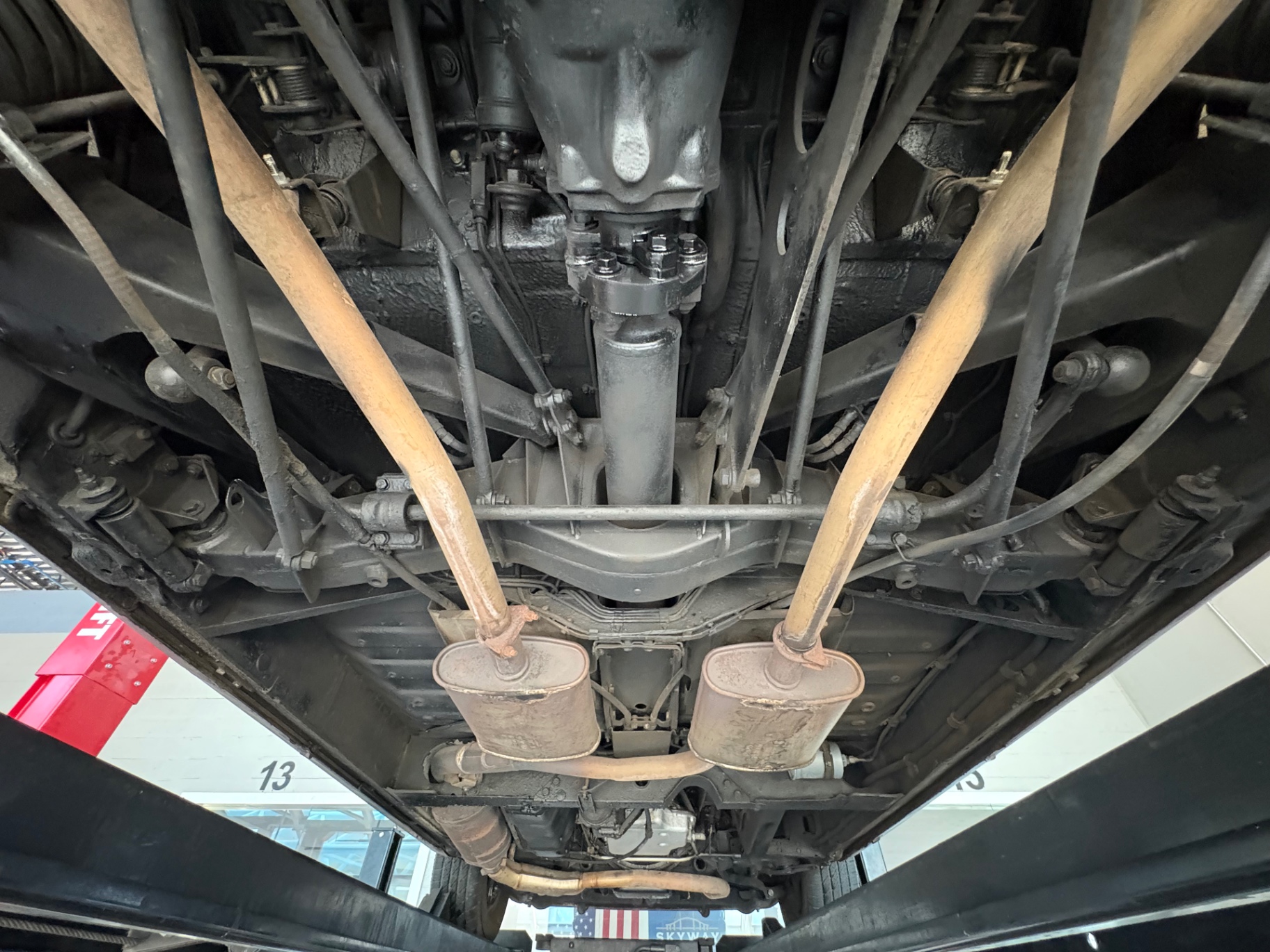 Vehicle photo 52