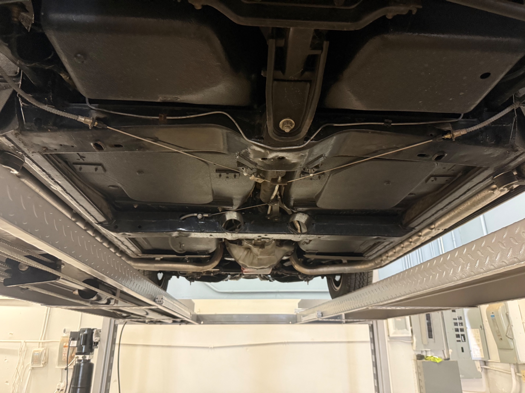 Vehicle photo 53