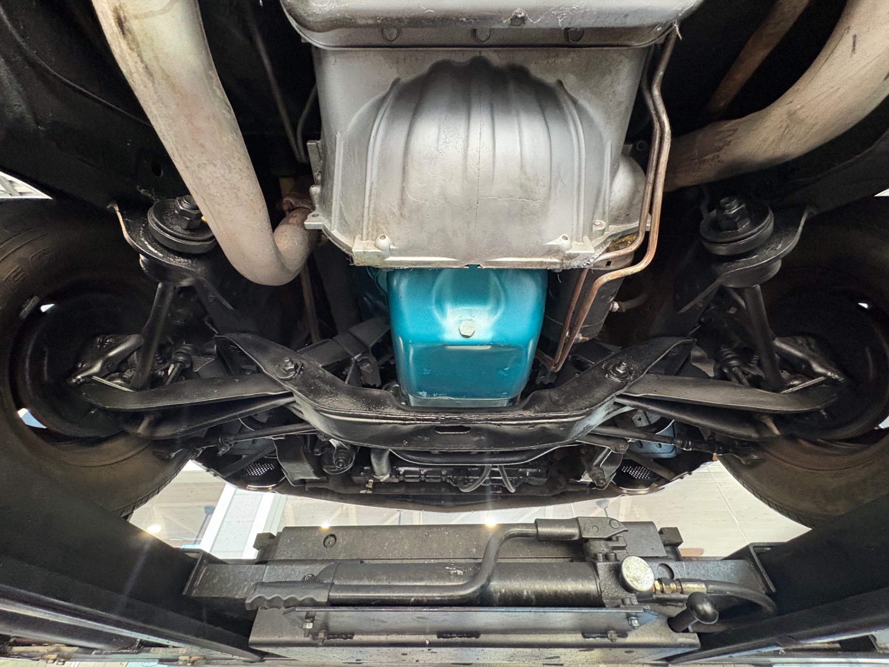 Vehicle photo 50