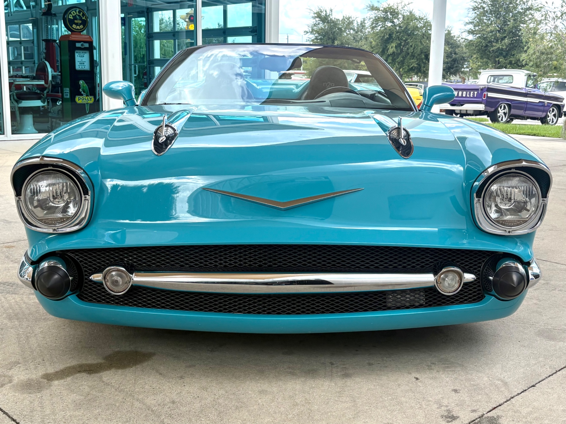 Vehicle photo 2