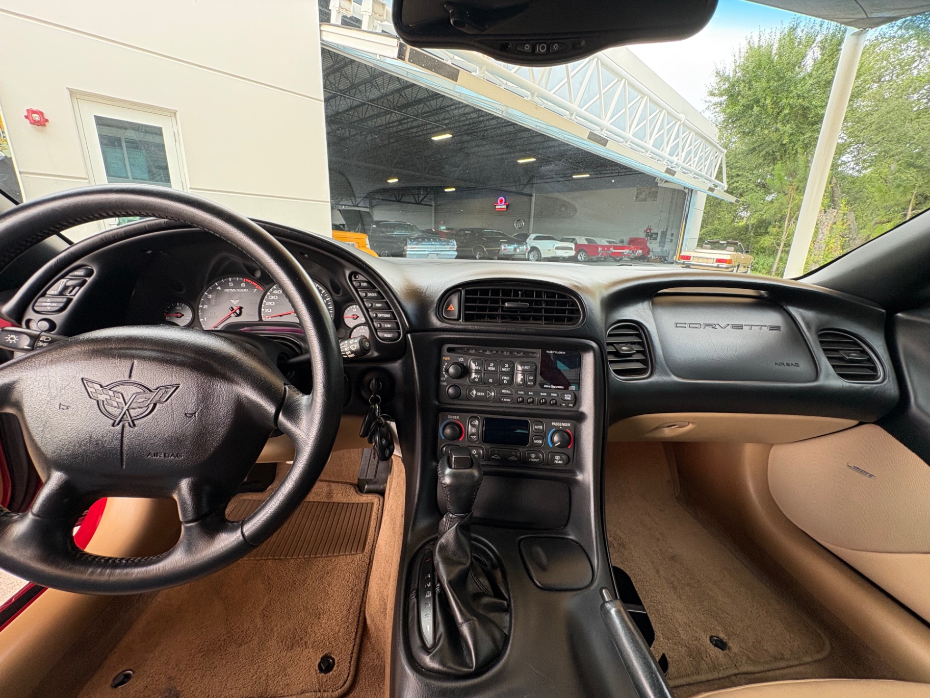 Vehicle photo 35