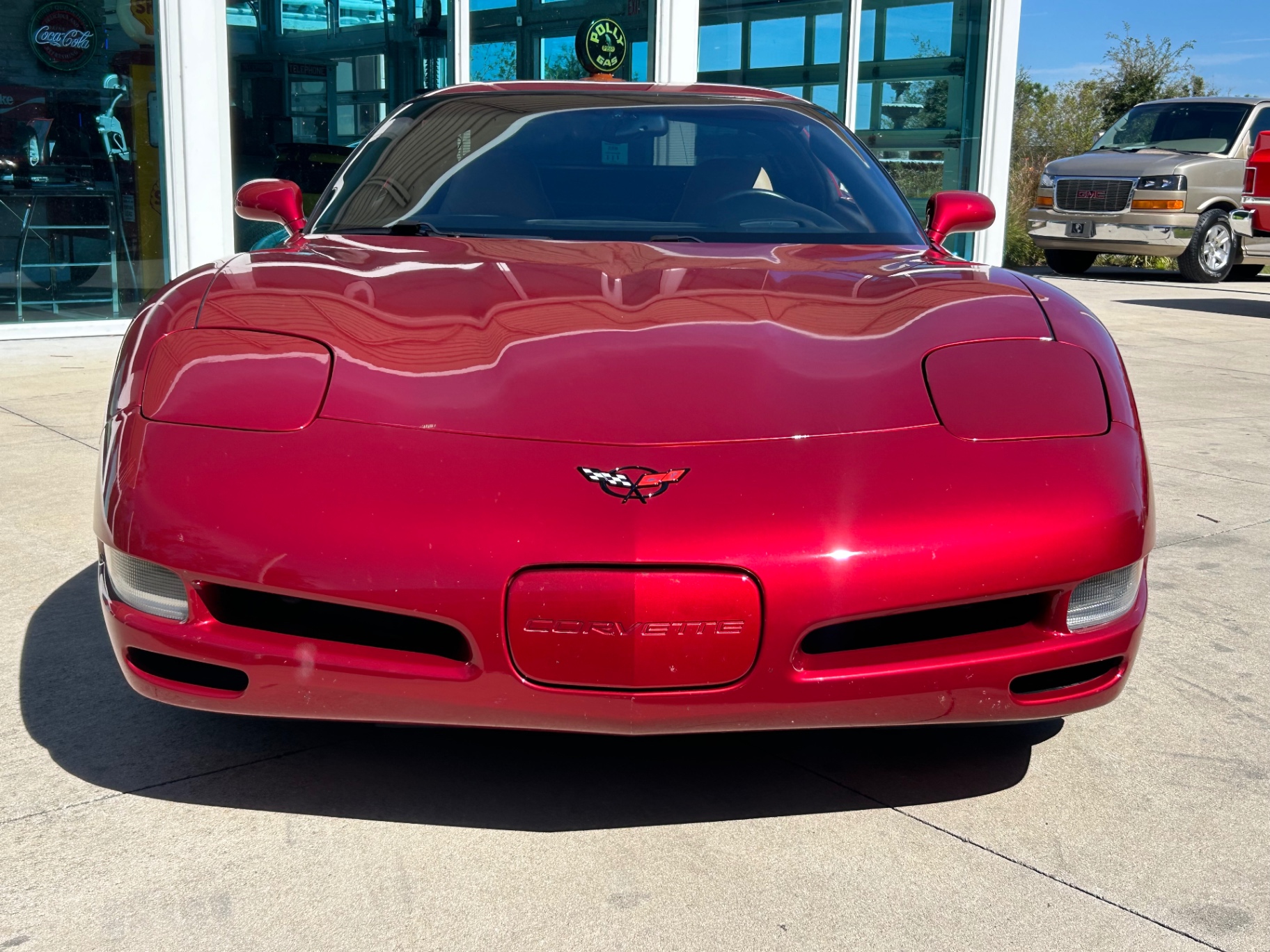 2004 Chevrolet Corvette Base photo 2