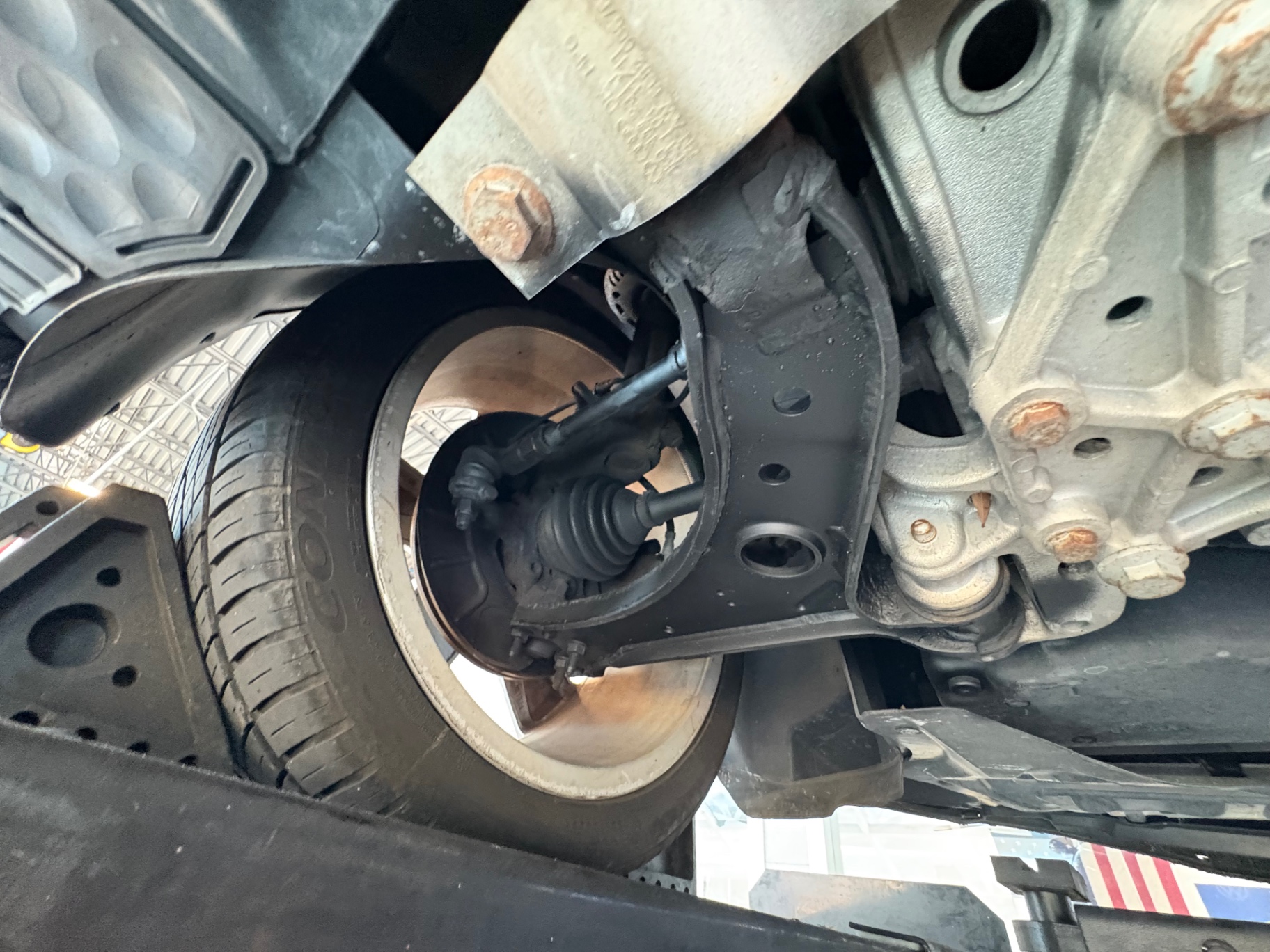 Vehicle photo 56
