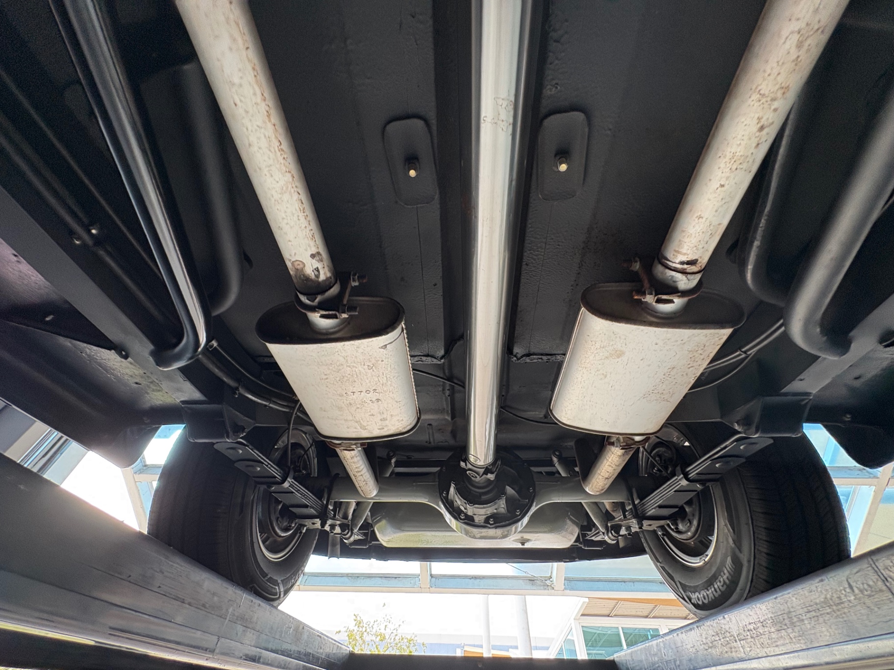 Vehicle photo 49
