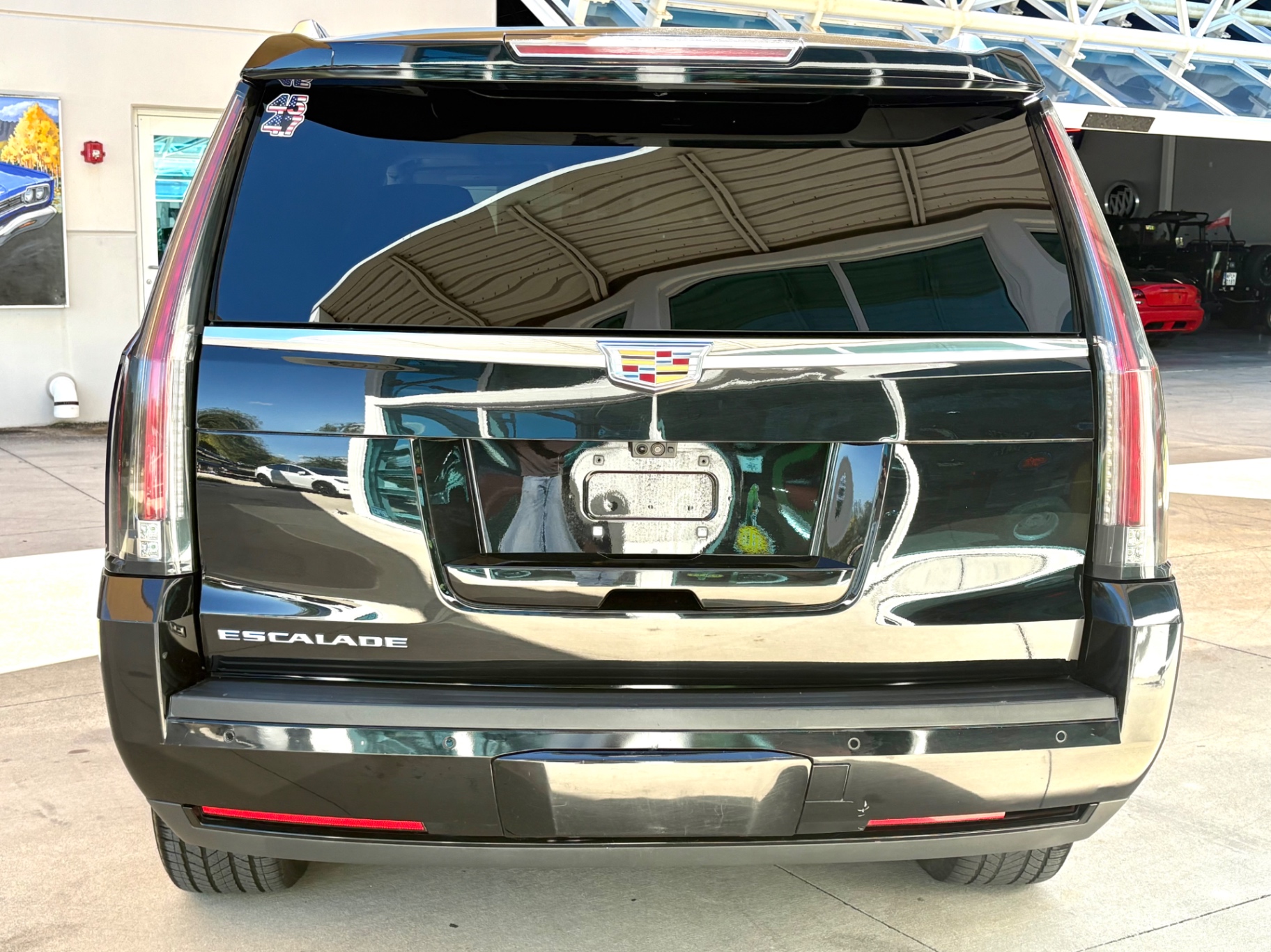 Vehicle photo 7
