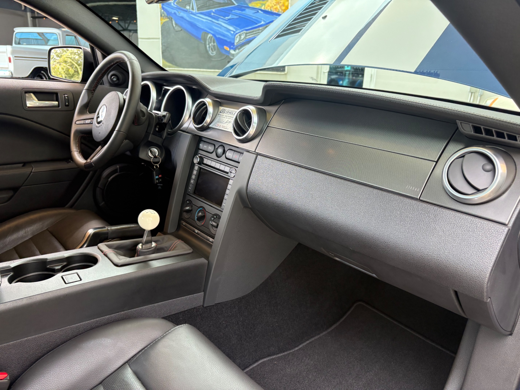 Vehicle photo 41