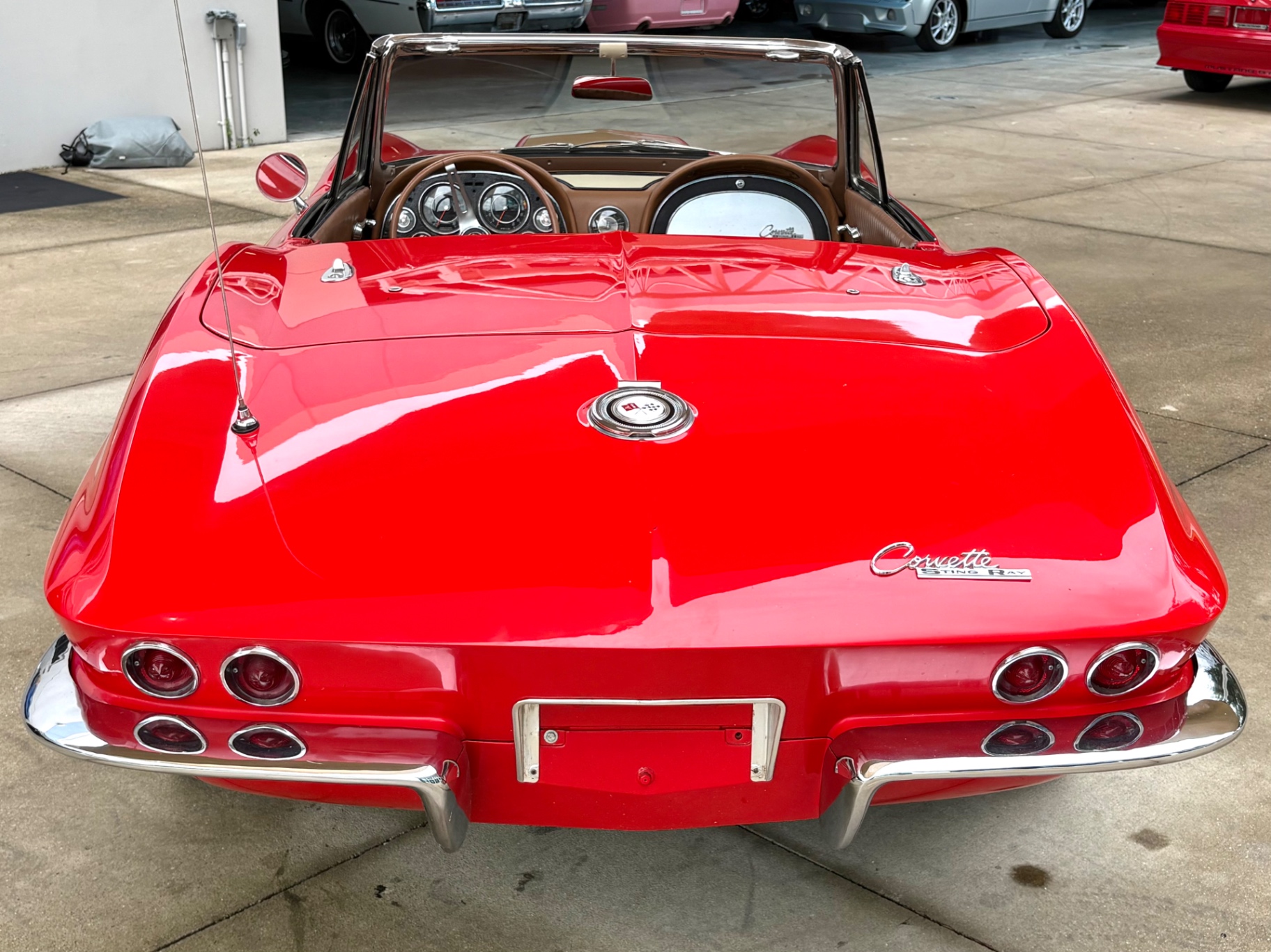Vehicle photo 8