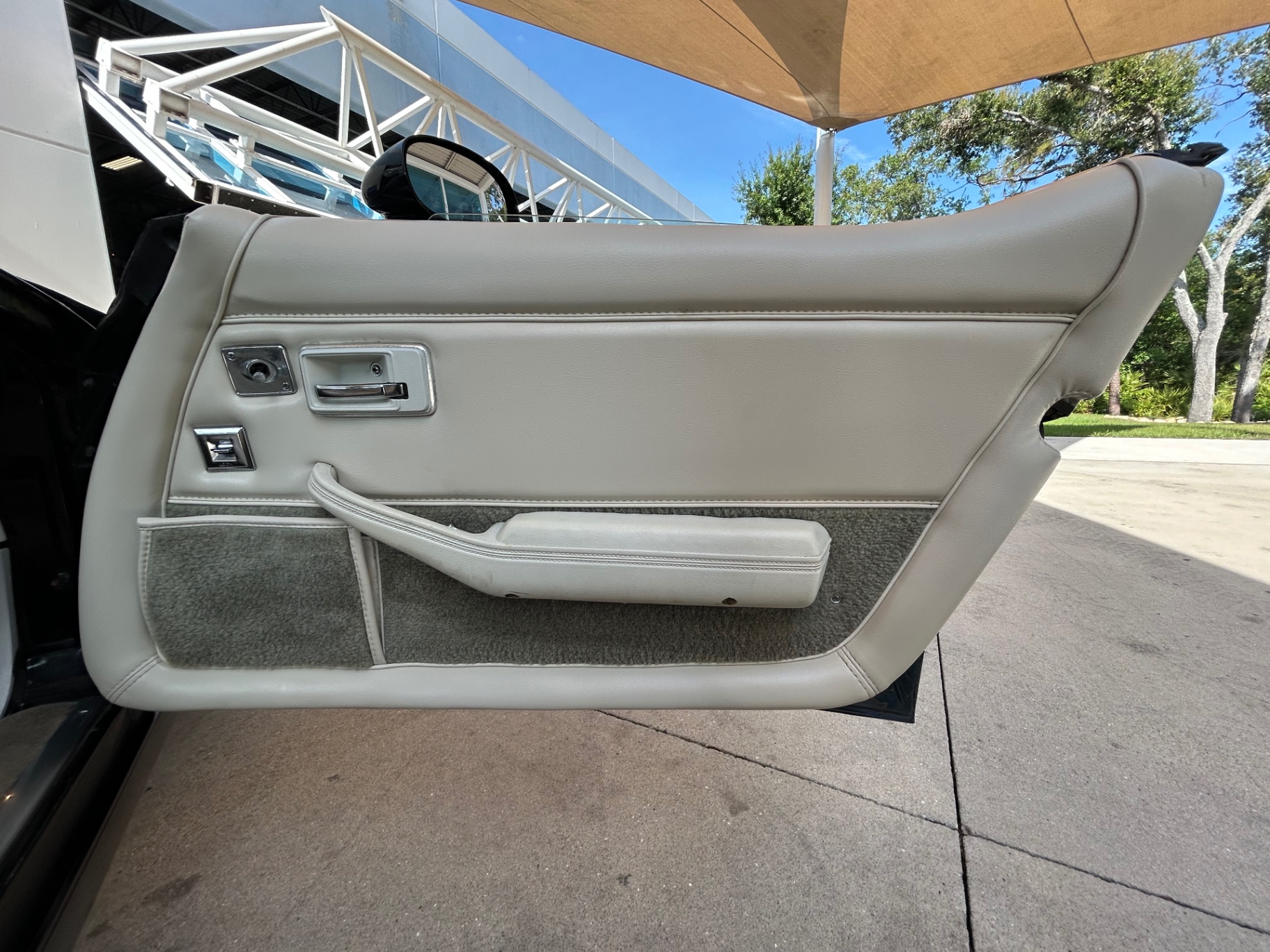 Vehicle photo 36