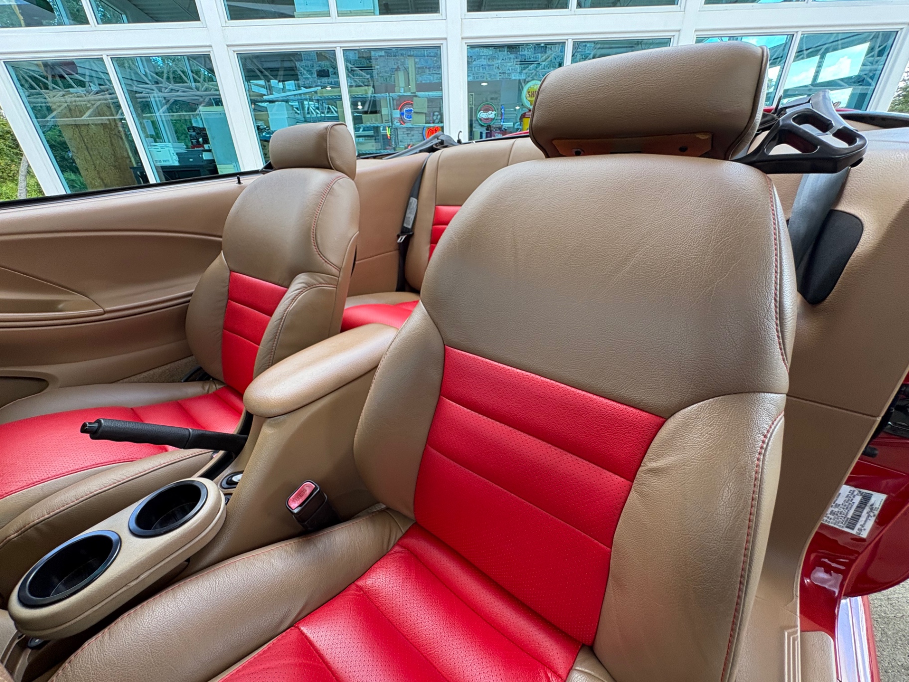 Vehicle photo 37