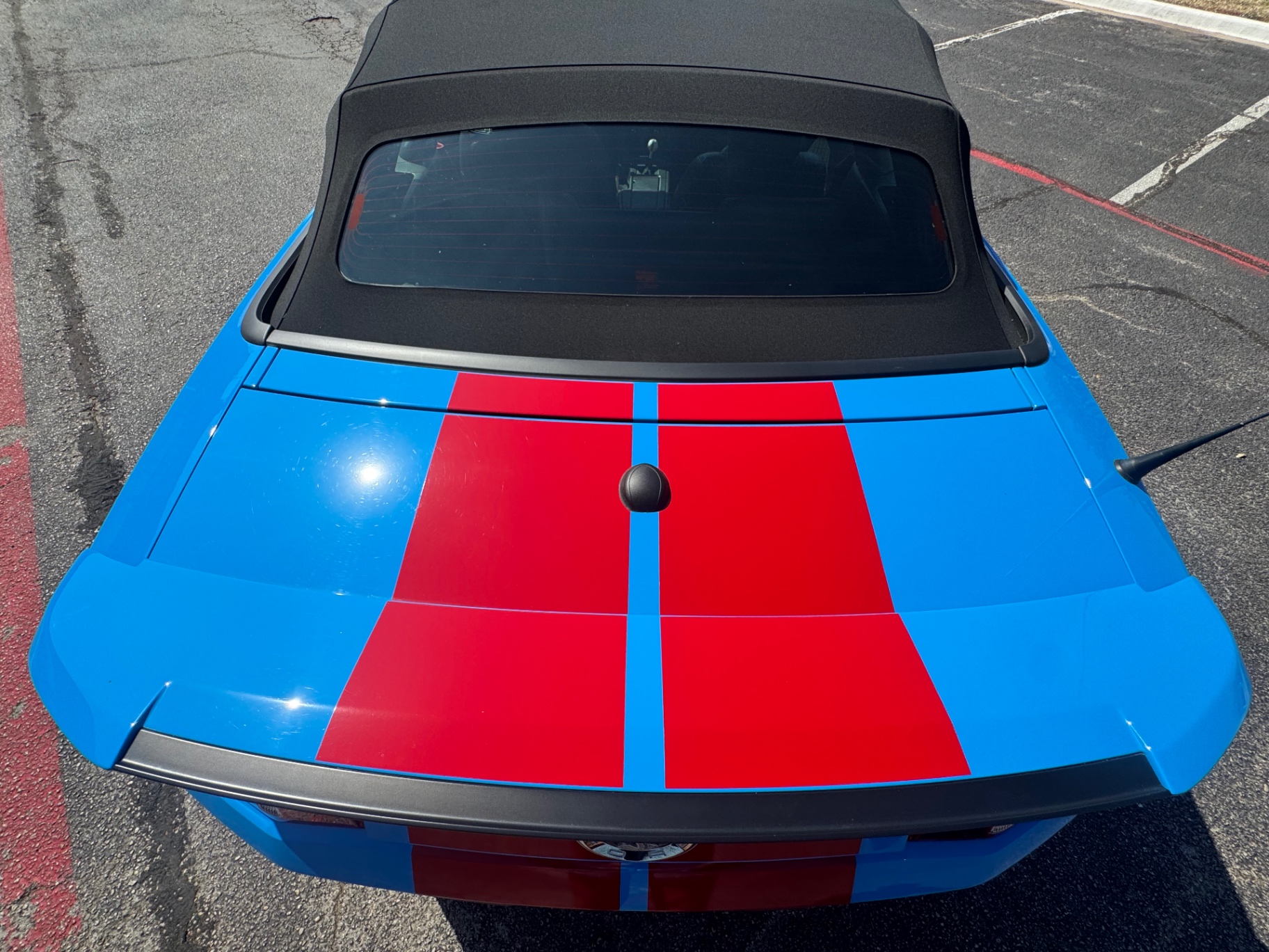 Vehicle photo 32