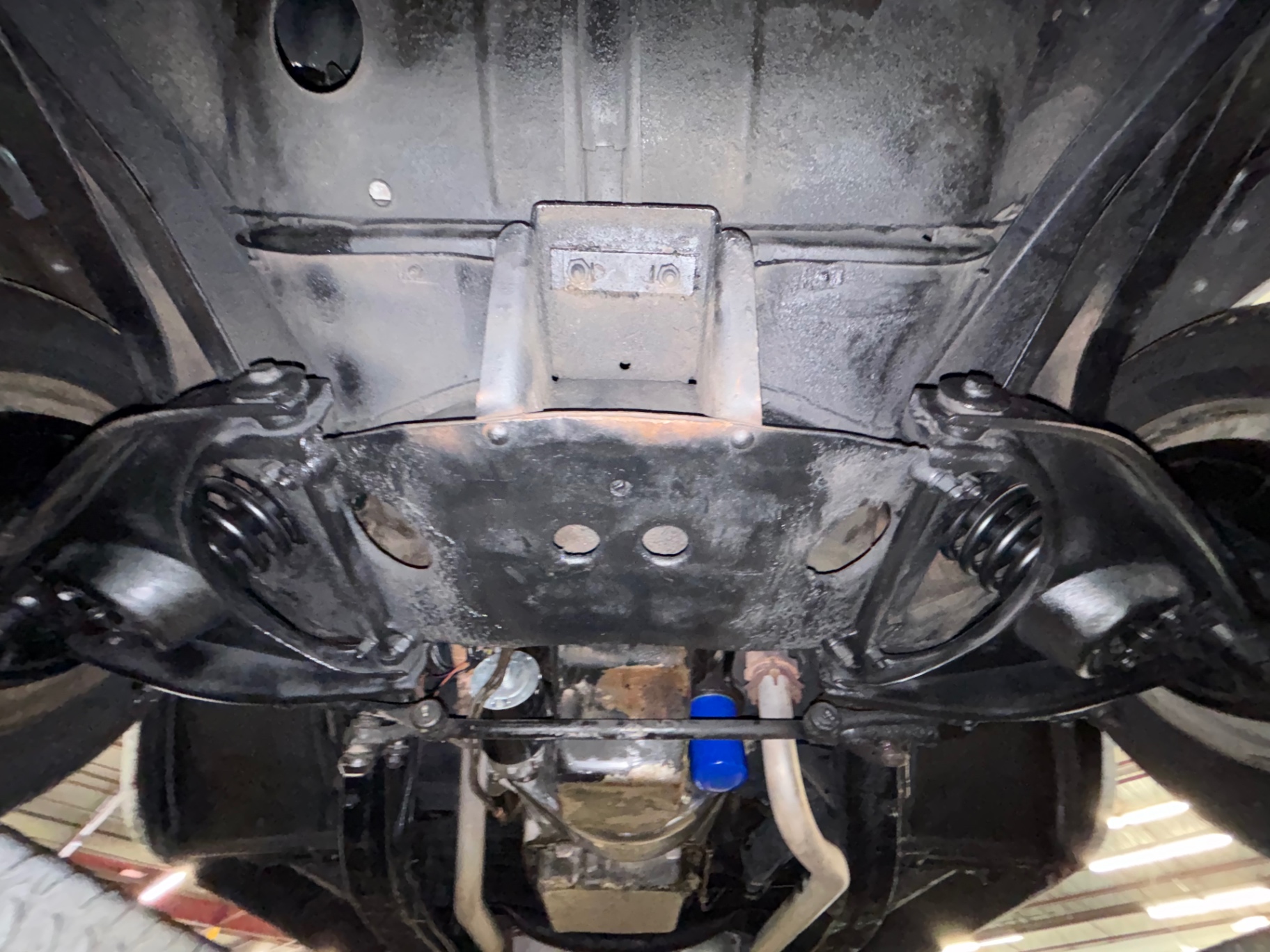Vehicle photo 50