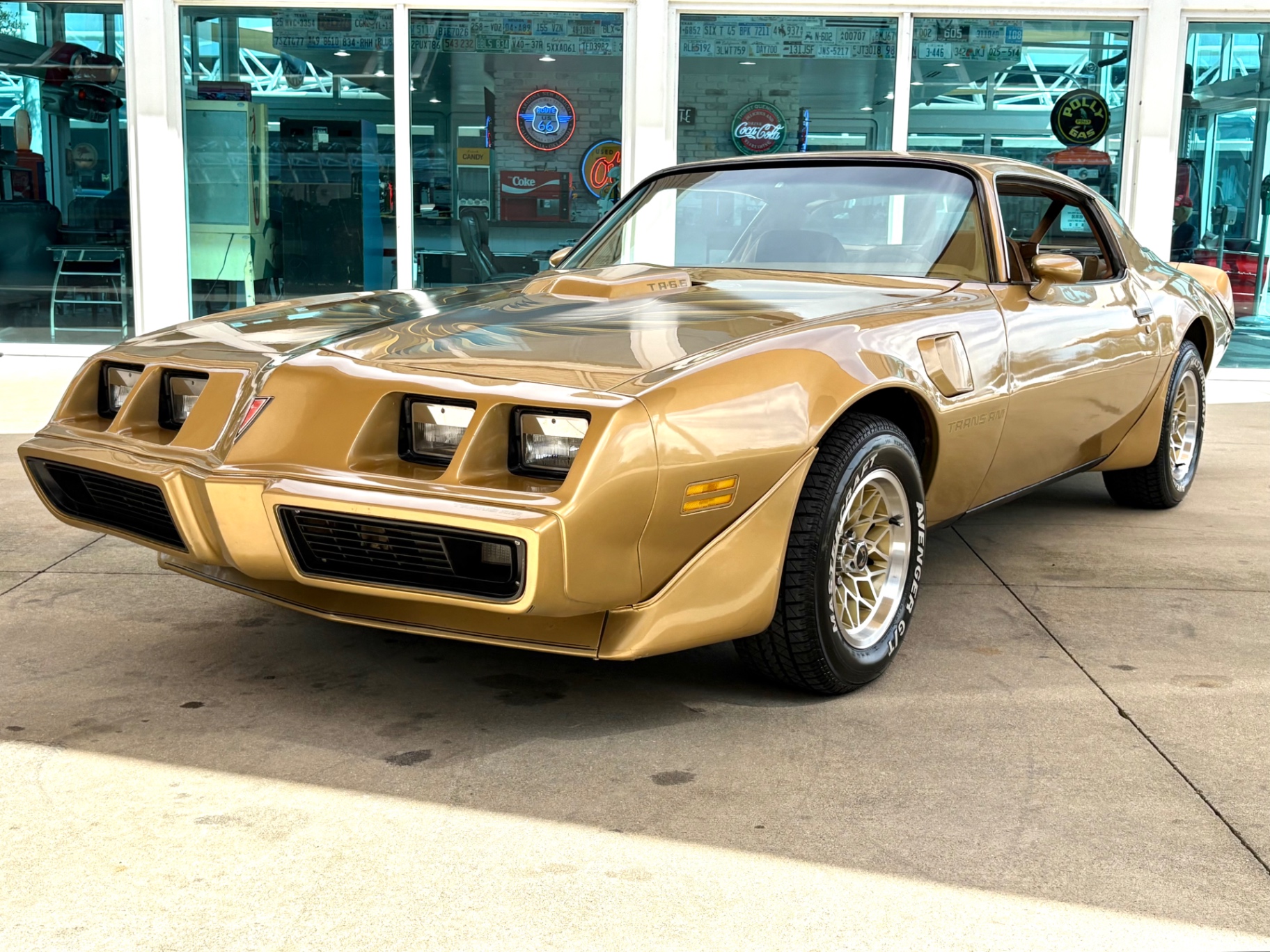 Vehicle photo 10
