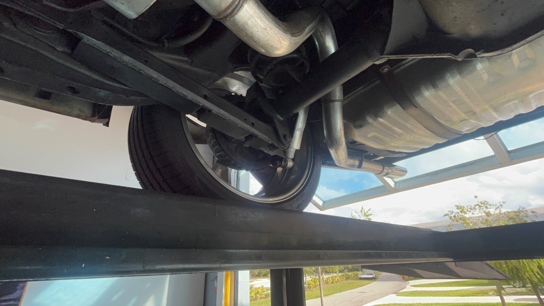 Vehicle photo 47