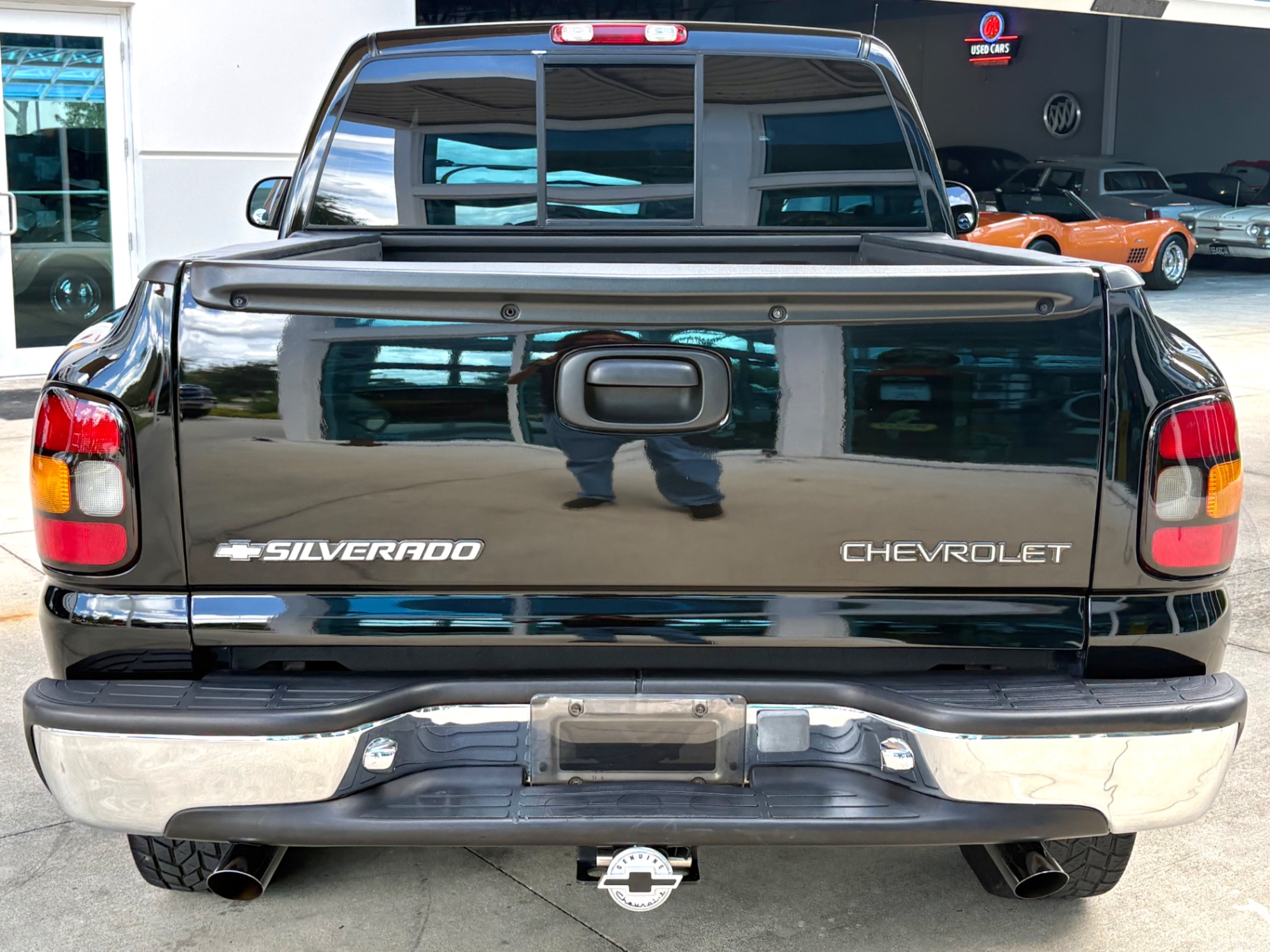 Vehicle photo 7