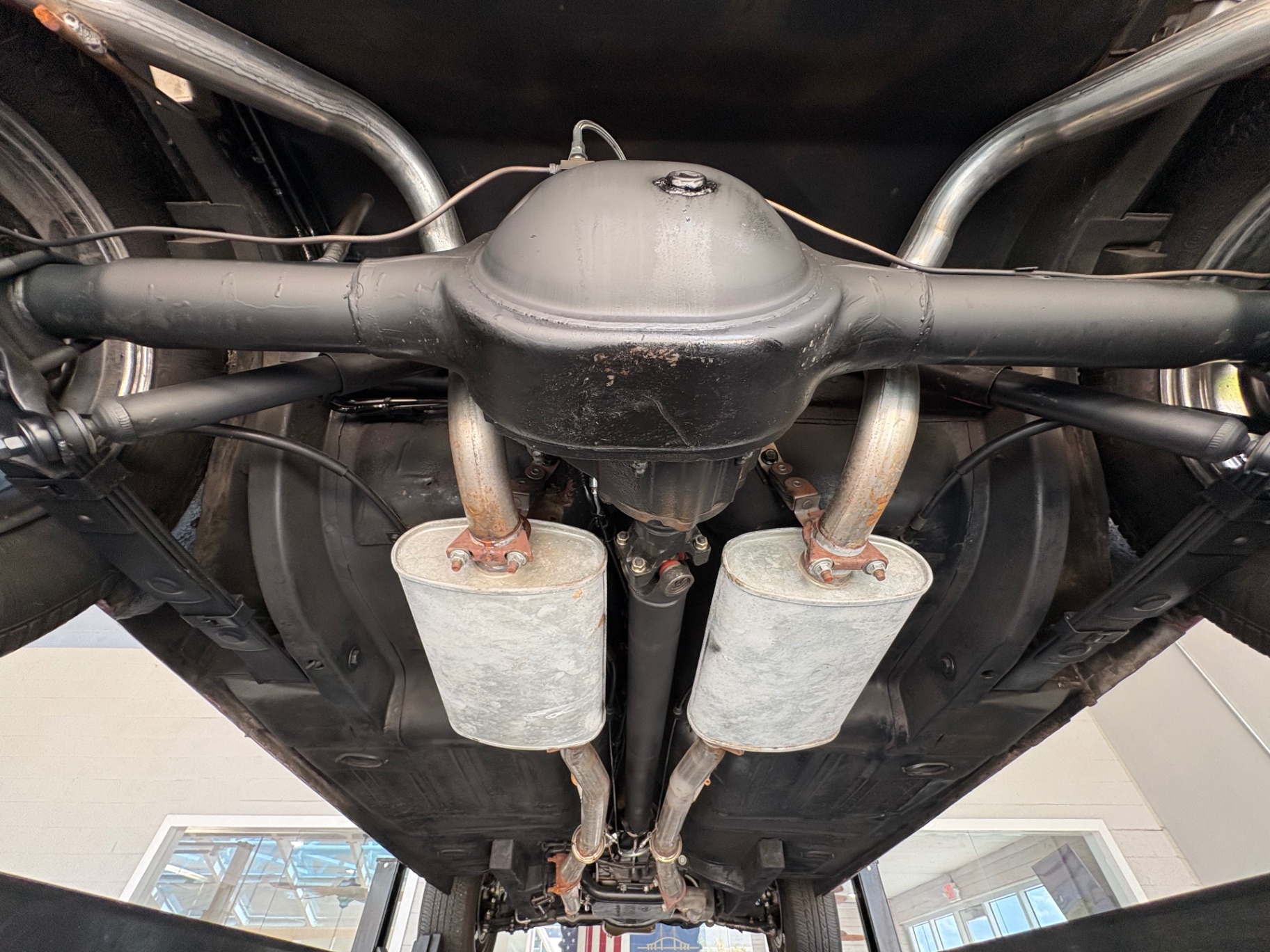 Vehicle photo 41