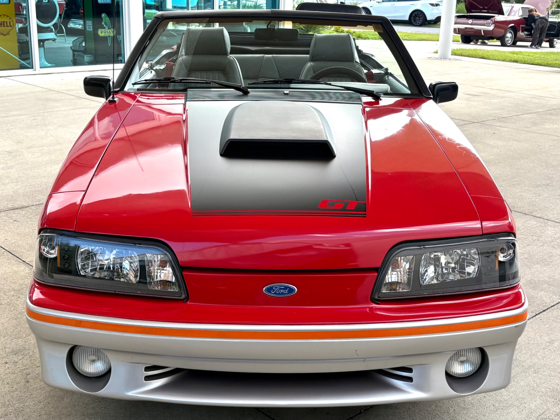 Vehicle photo 3