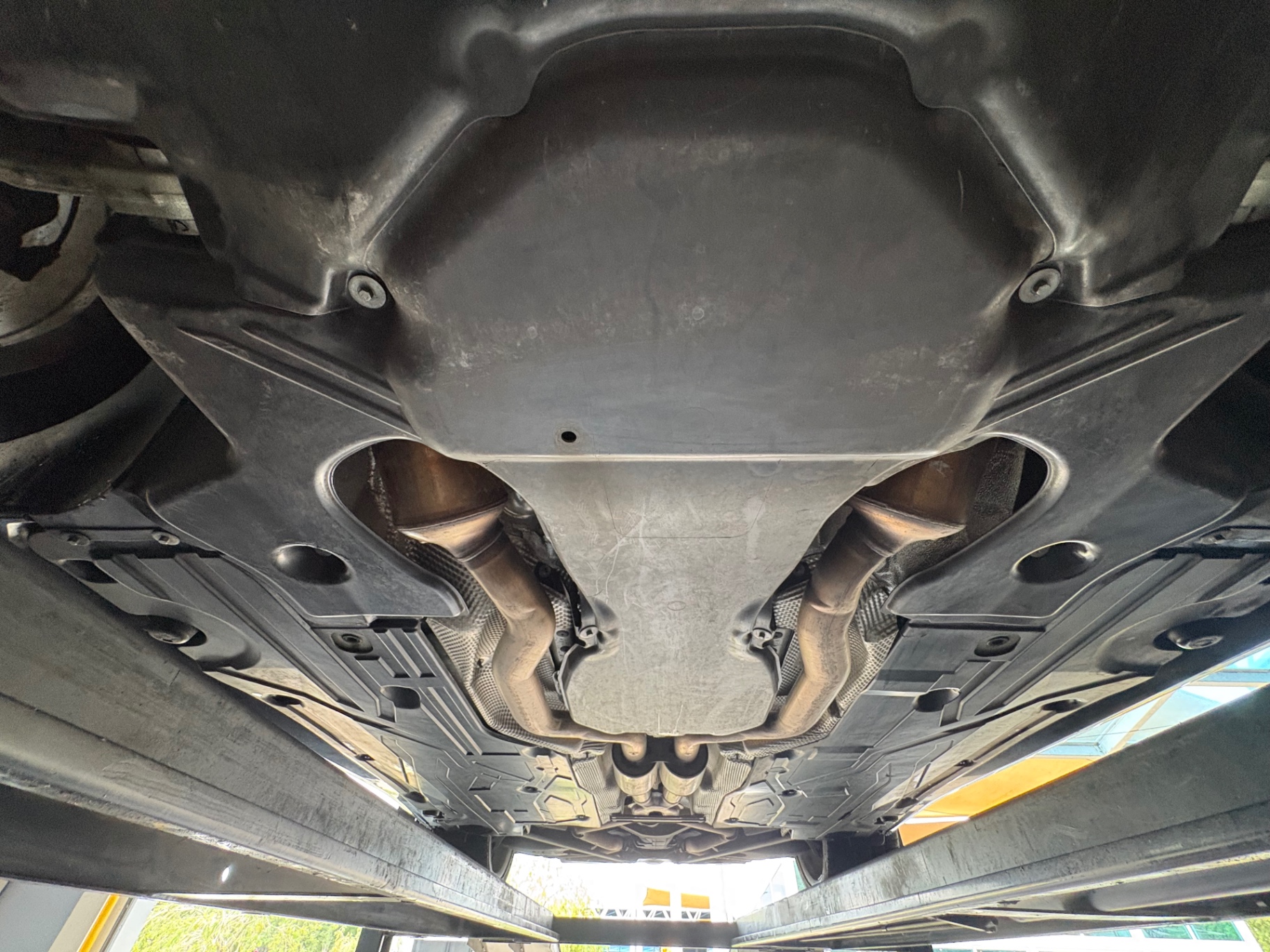Vehicle photo 61