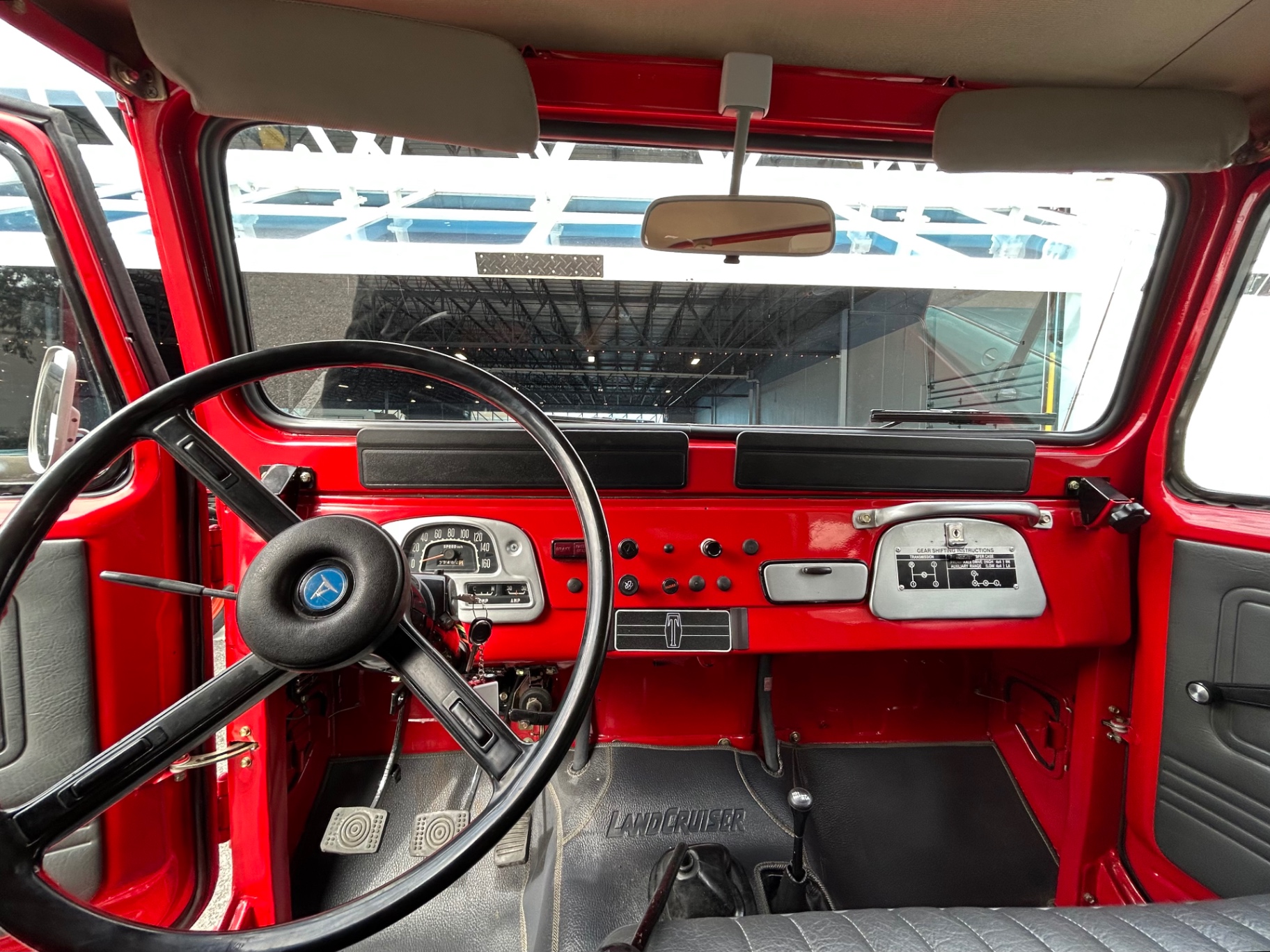 Vehicle photo 35