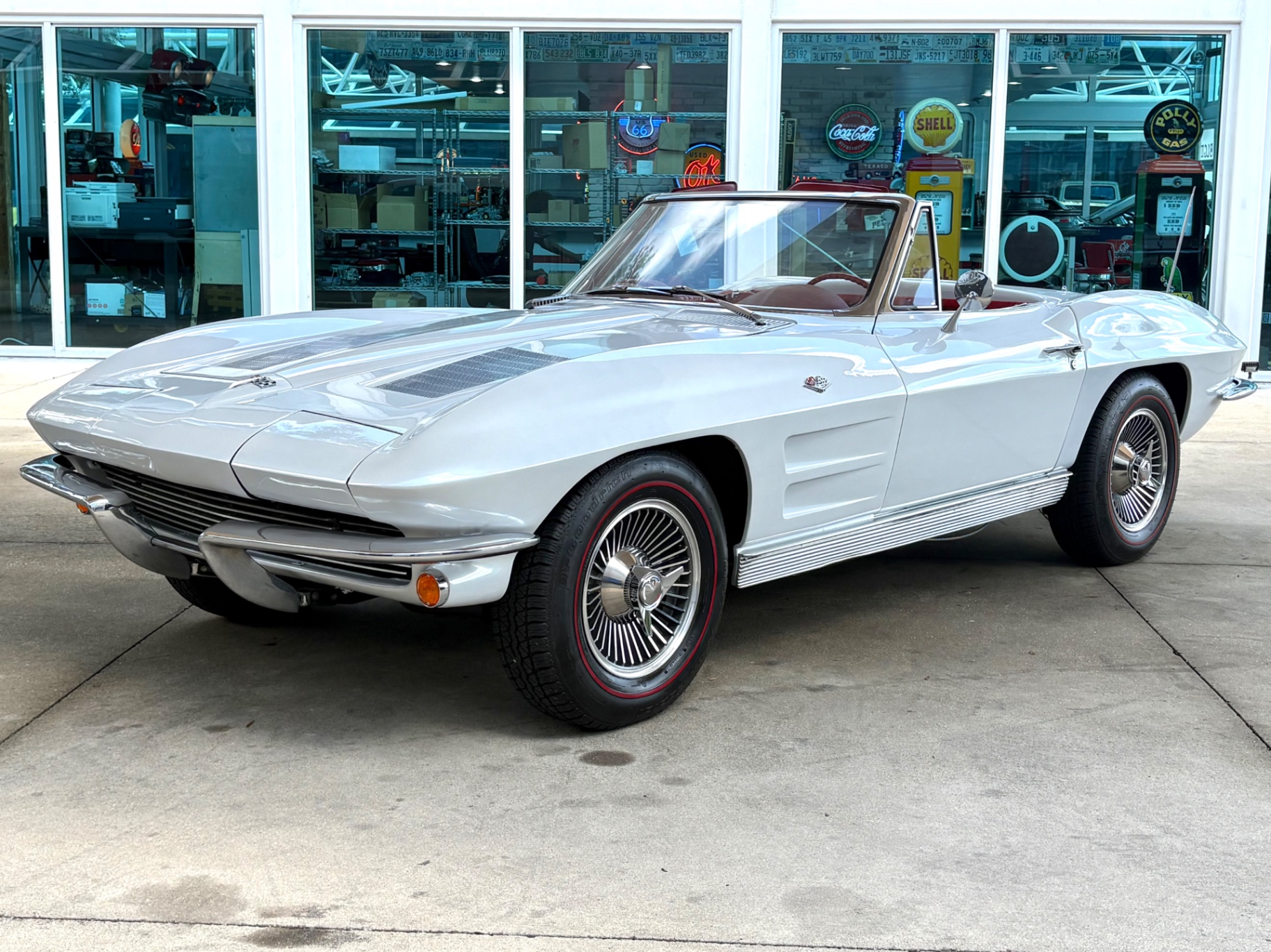 Vehicle photo 11