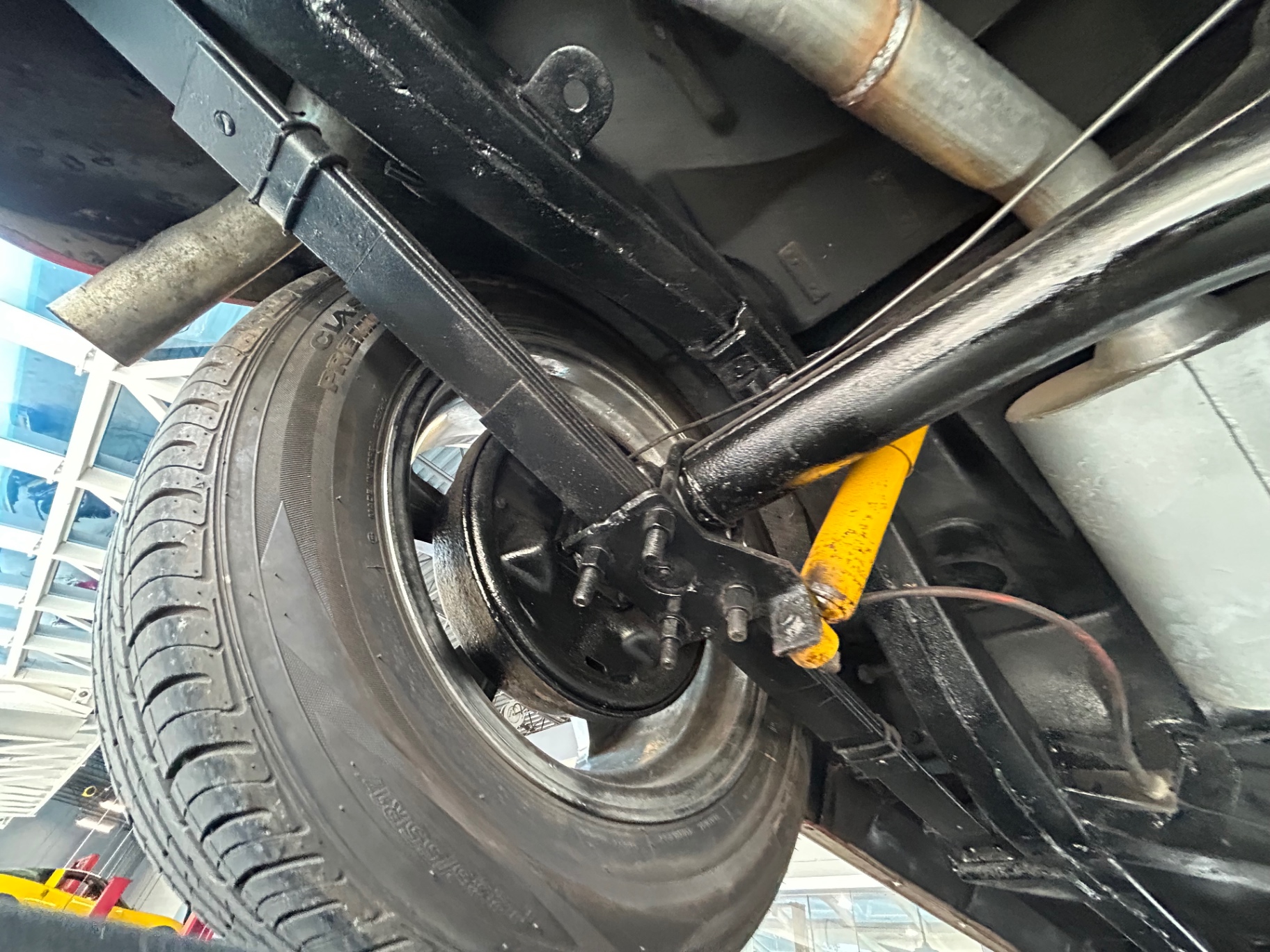 Vehicle photo 49