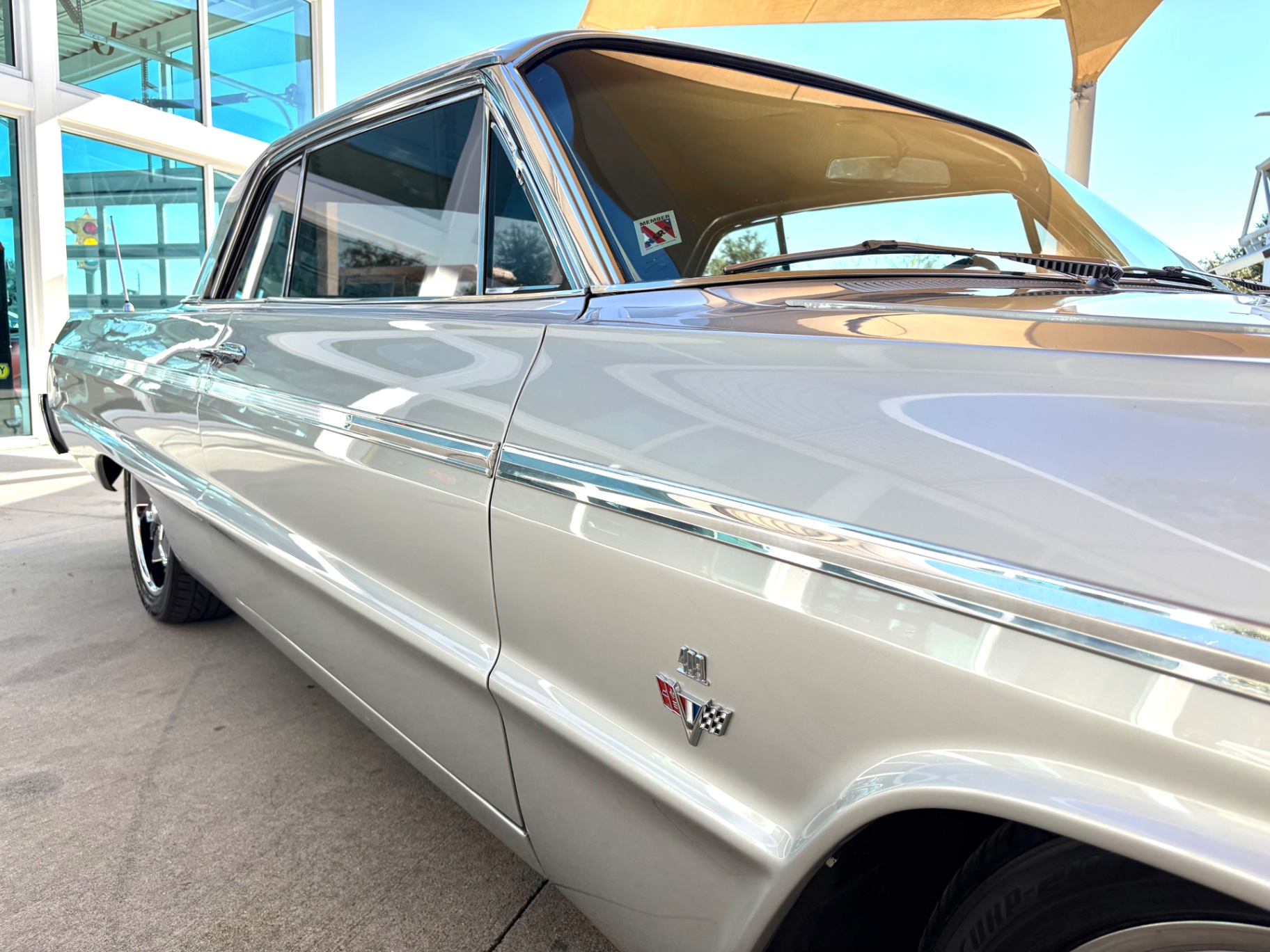 Vehicle photo 18