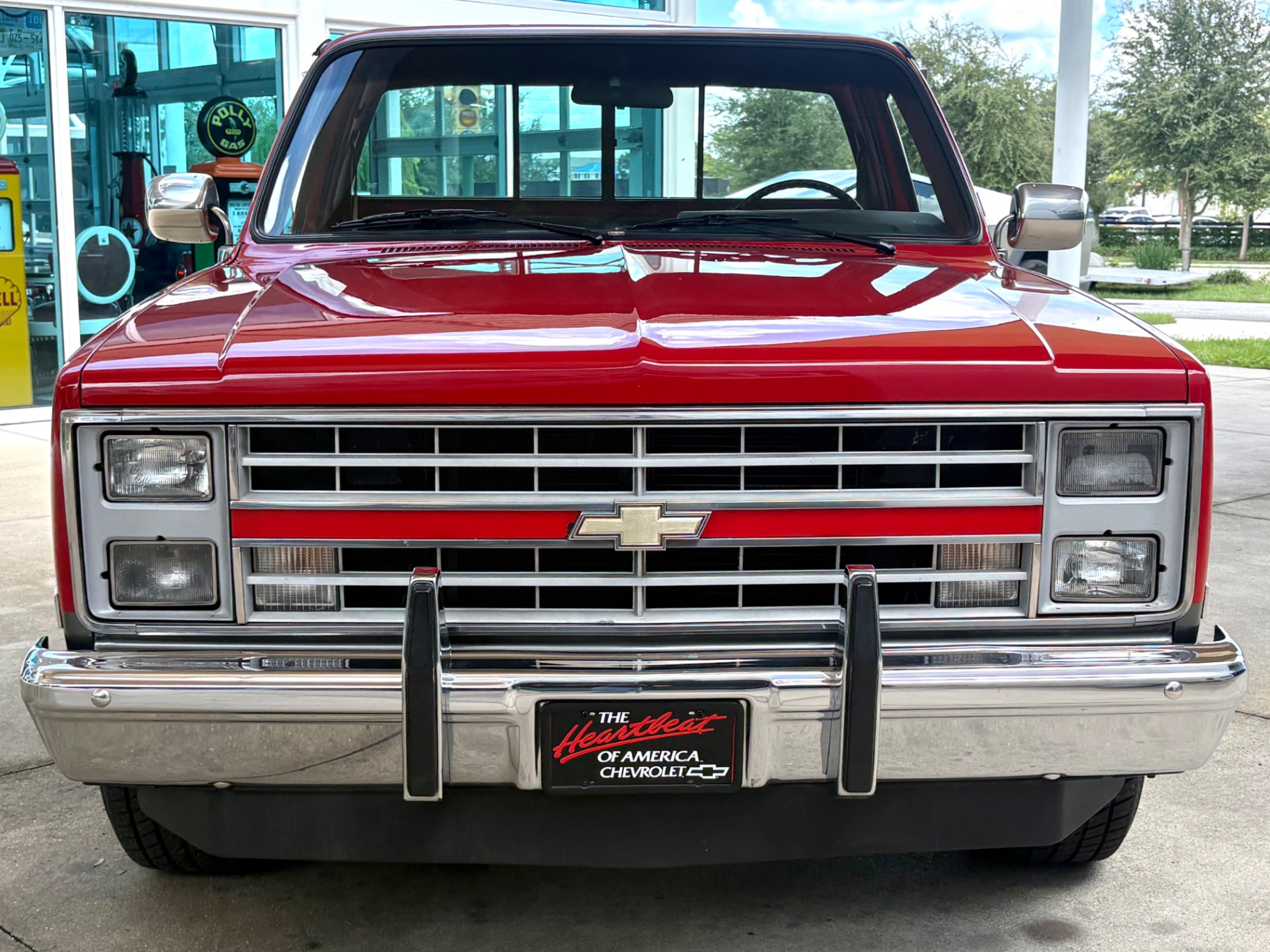 Vehicle photo 2