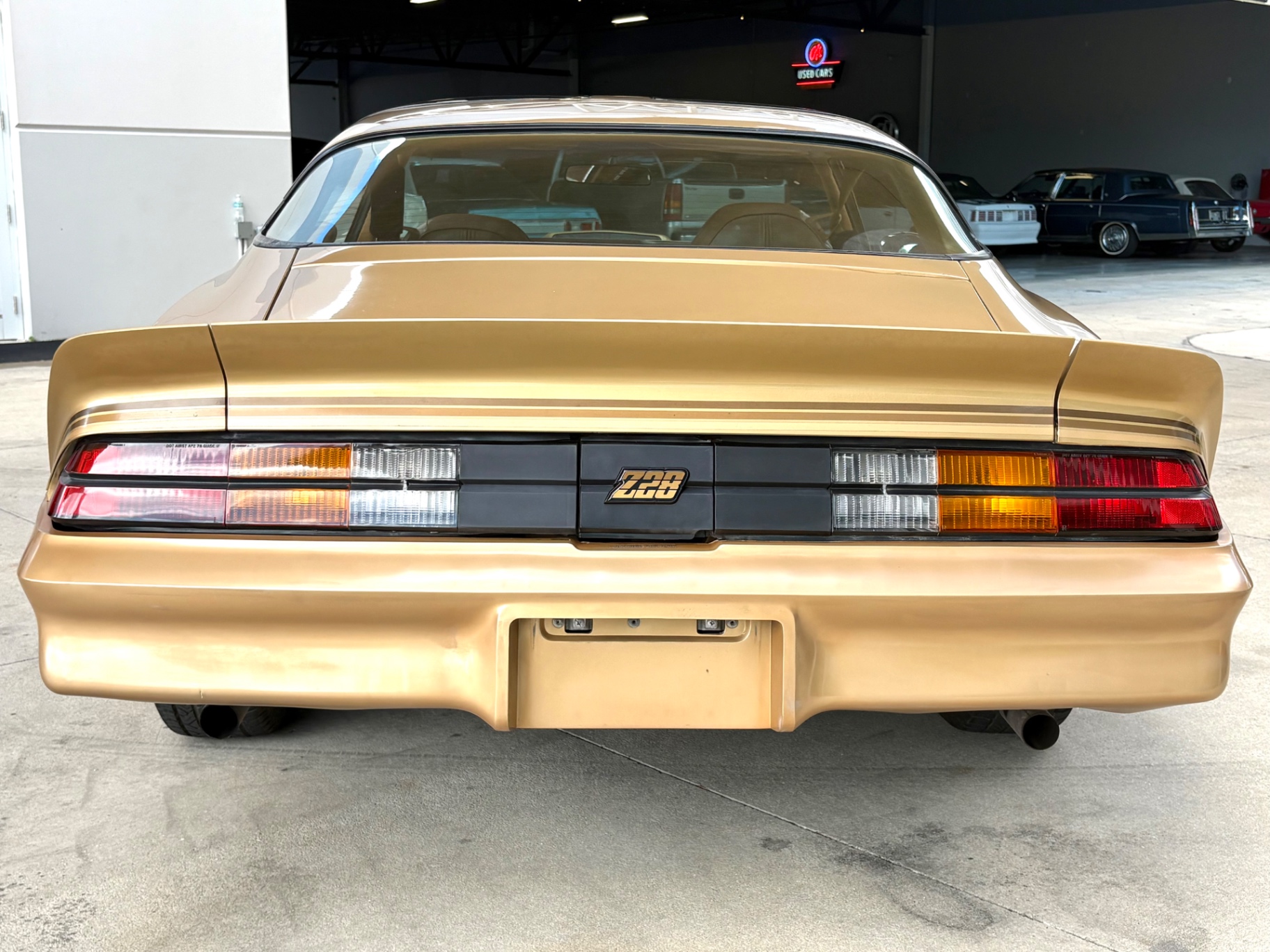 Vehicle photo 7