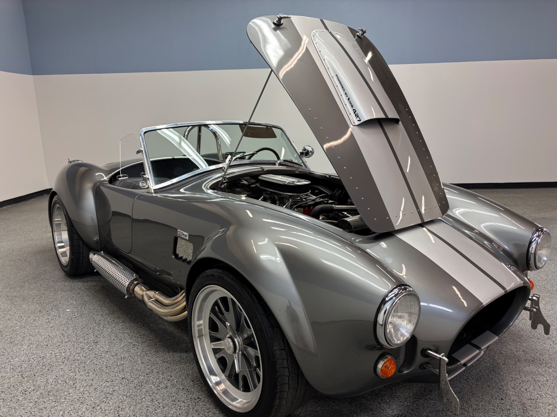 Vehicle photo 10