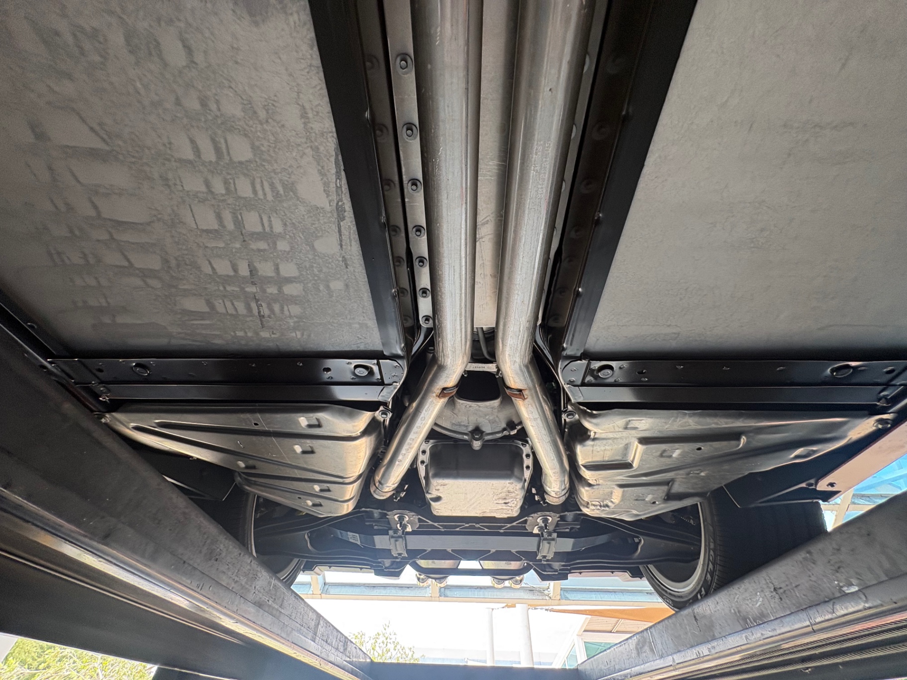 Vehicle photo 62
