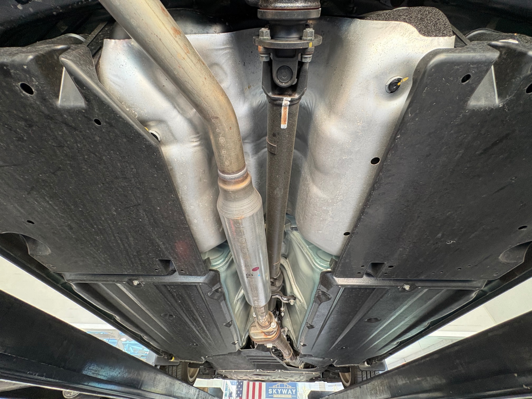 Vehicle photo 42