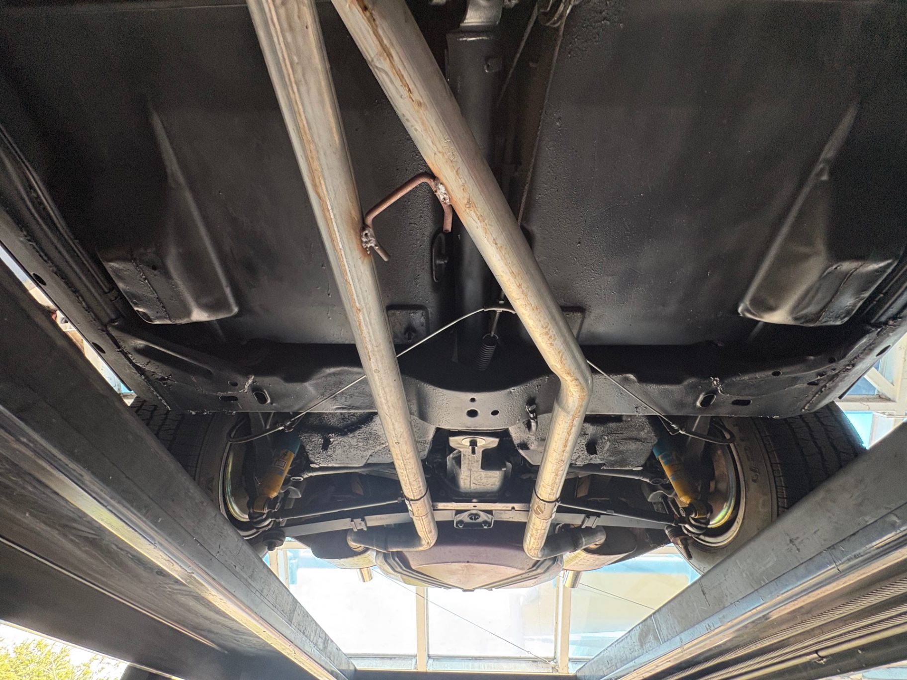 Vehicle photo 55