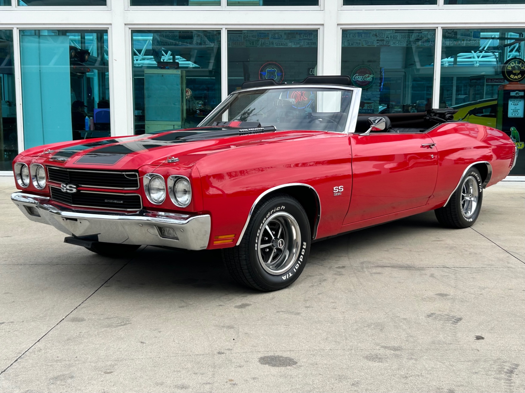 Vehicle photo 1
