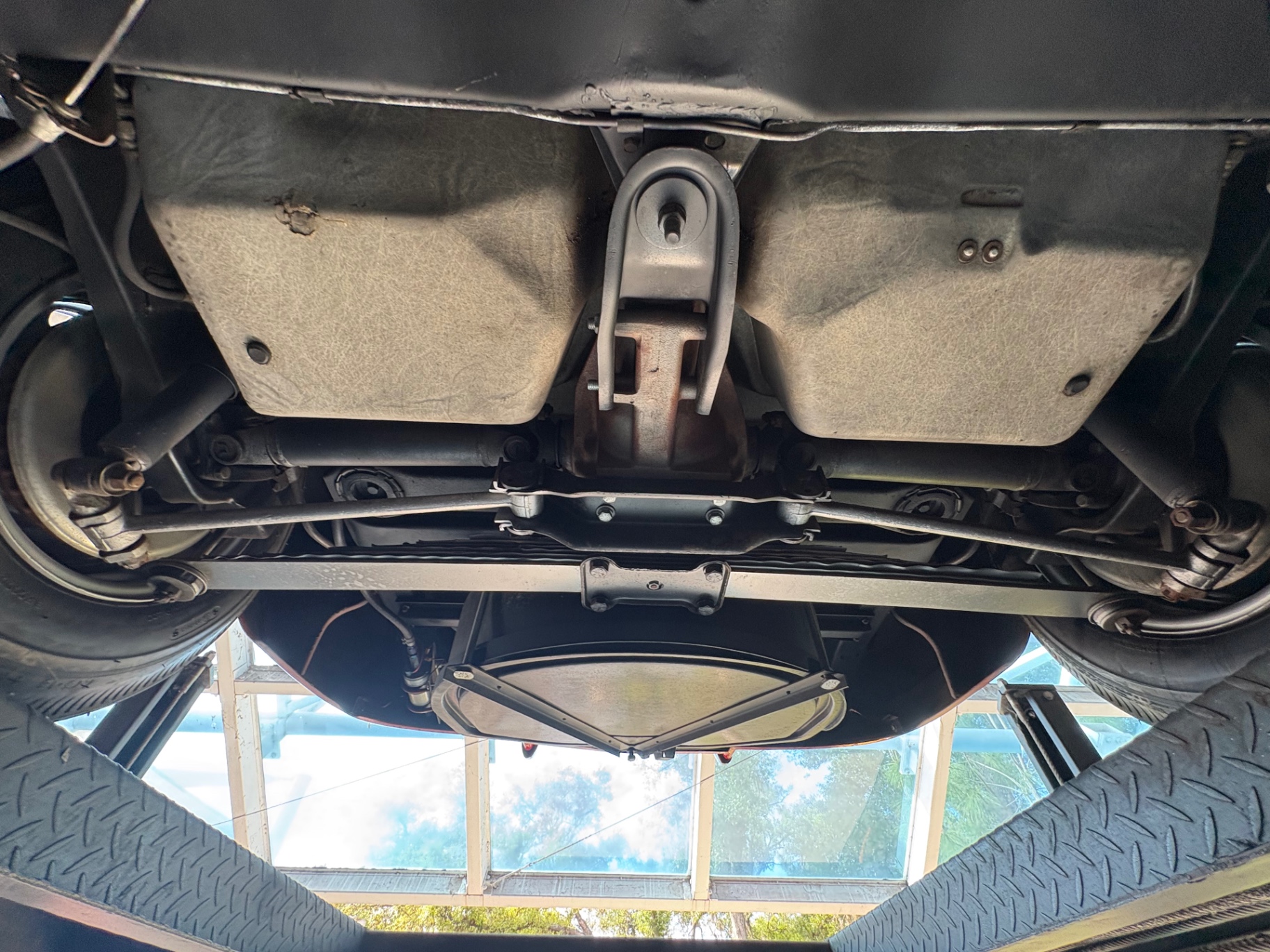 Vehicle photo 61