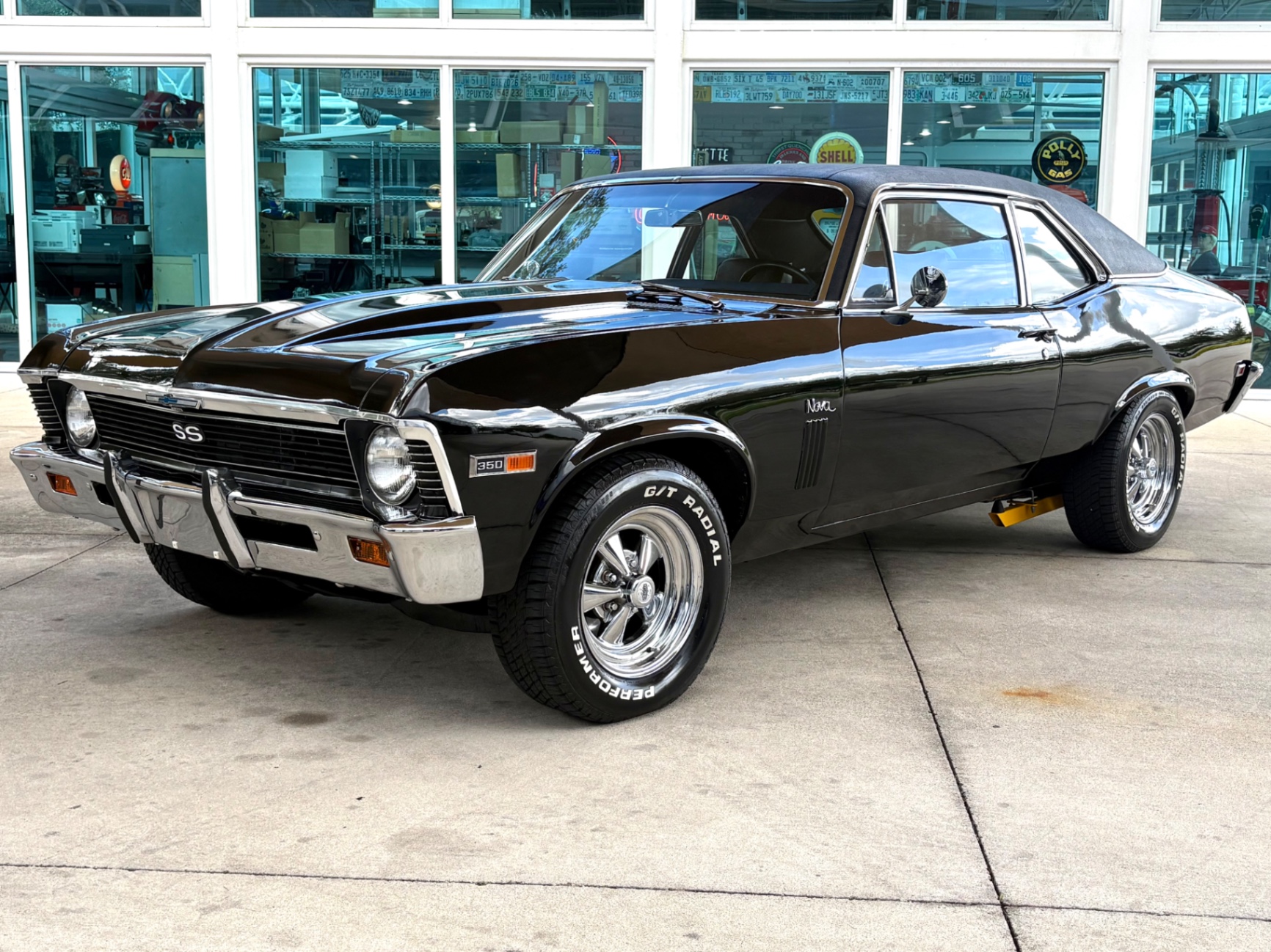 Vehicle photo 11