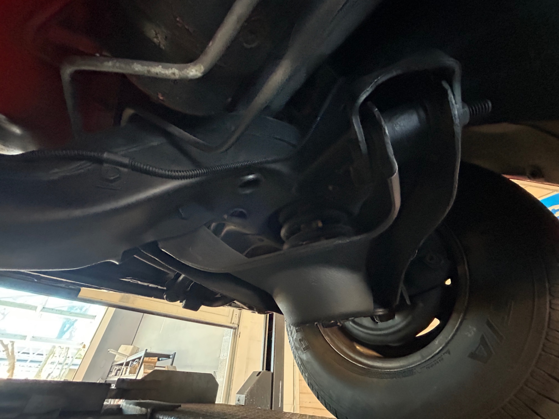 Vehicle photo 41